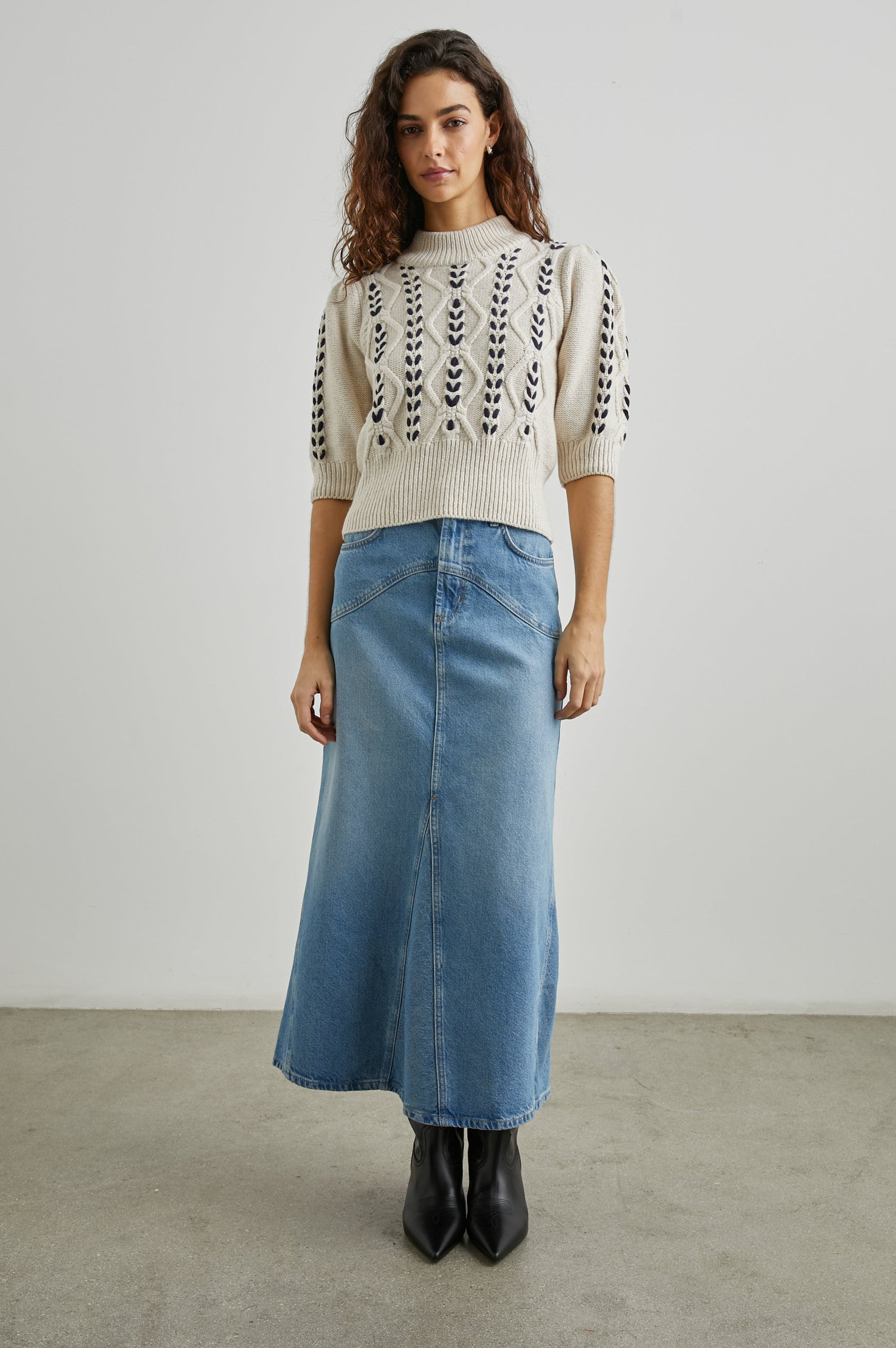 ADDY-OATMEAL-NAVY-CABLES-FULL FRONT BODY