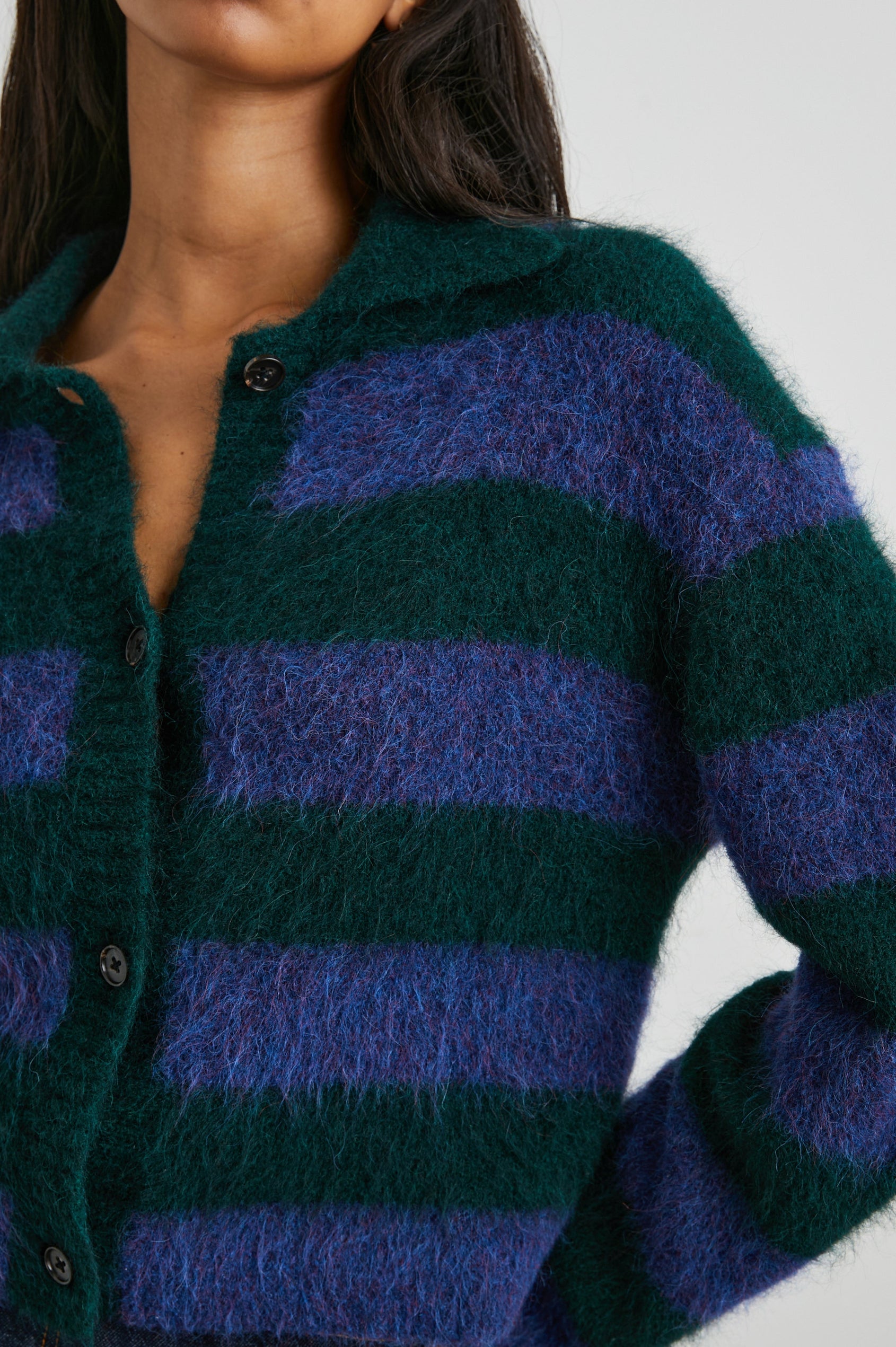 AMBER-OXFORD-STRIPE-DETAIL