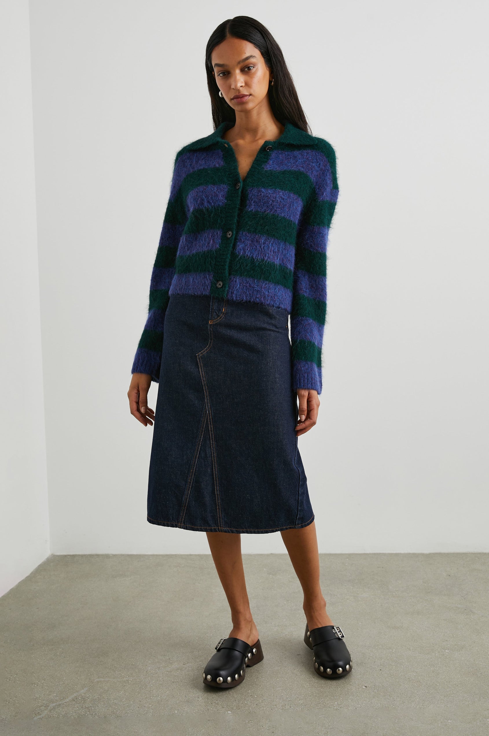 AMBER-OXFORD-STRIPE-FULL FRONT BODY