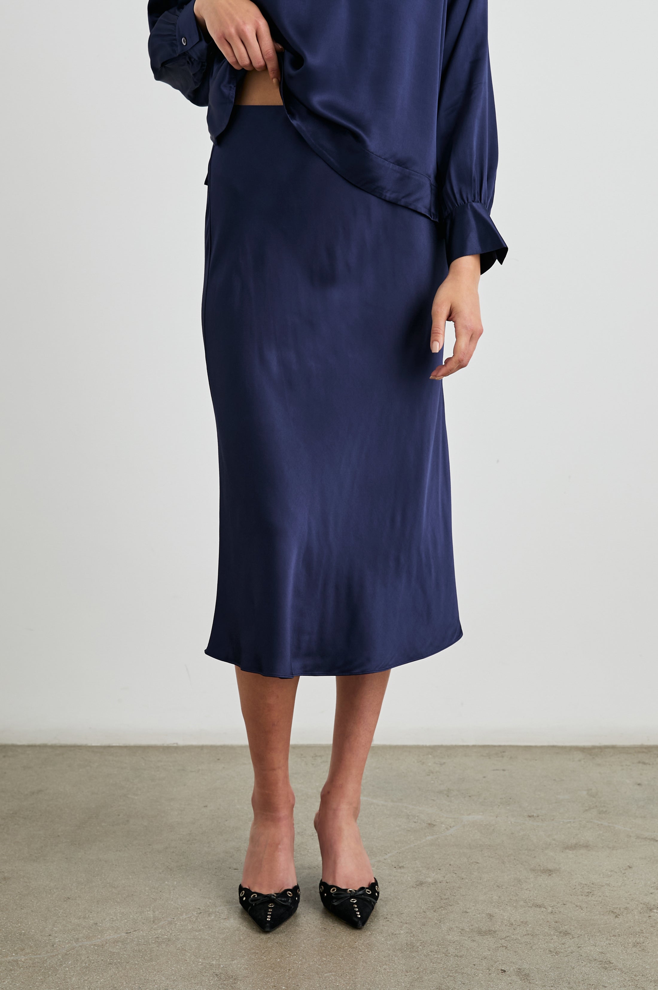 ANYA-NAVY-1_57acc521-751f-4722