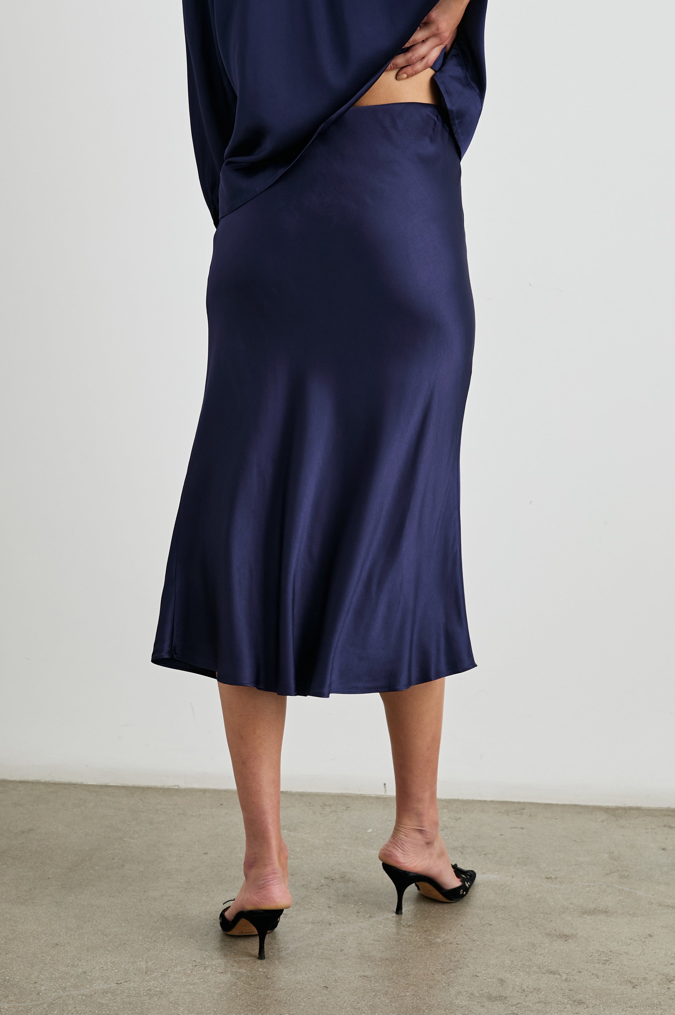 ANYA SKIRT - NAVY – Rails UK