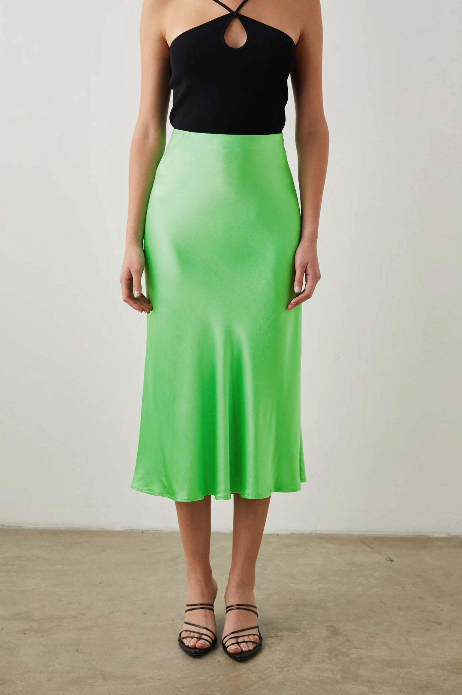 ANYA SKIRT VIBRANT GREEN - FRONT