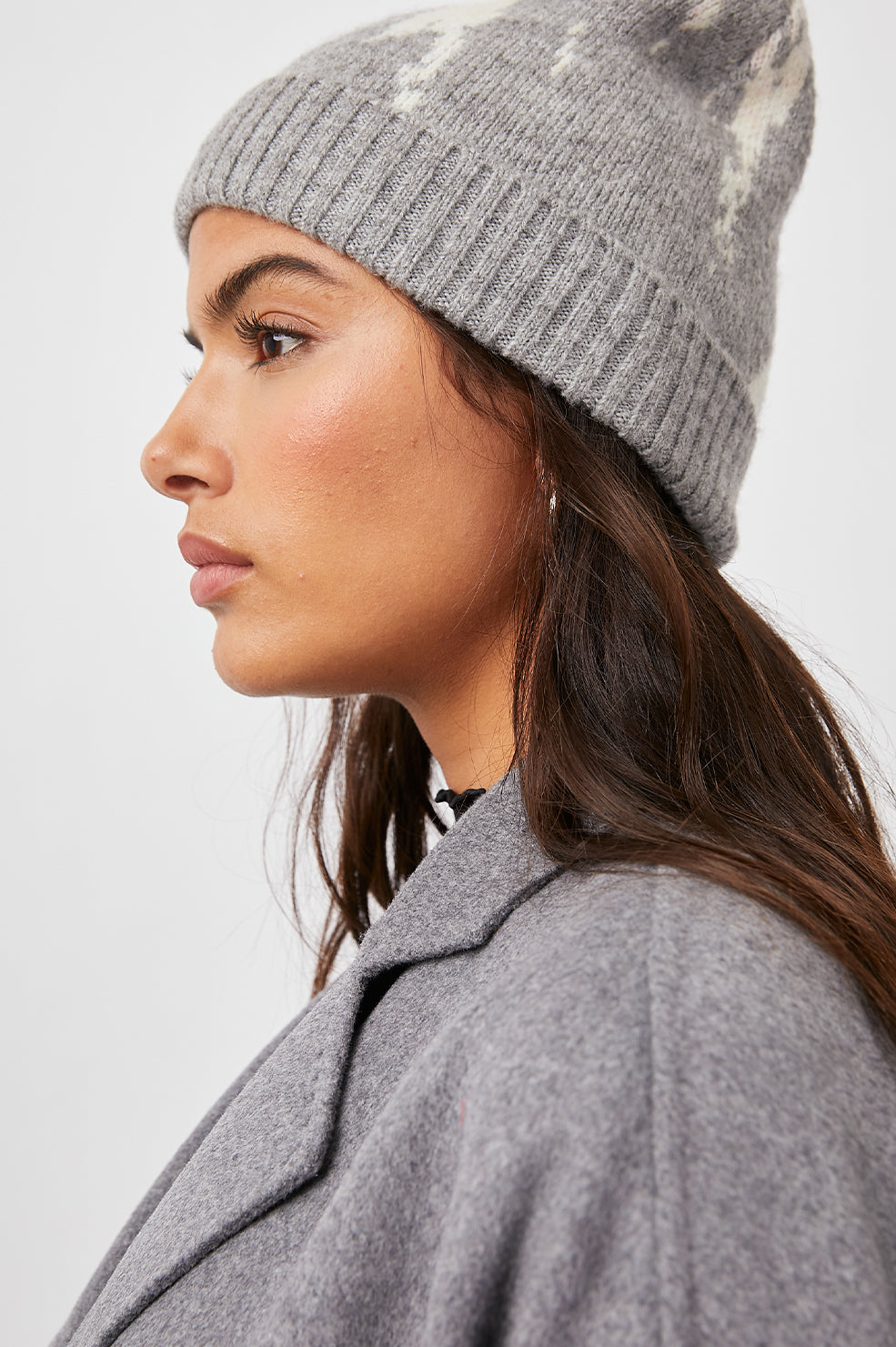 aspen grey tie dye beanie - side angle