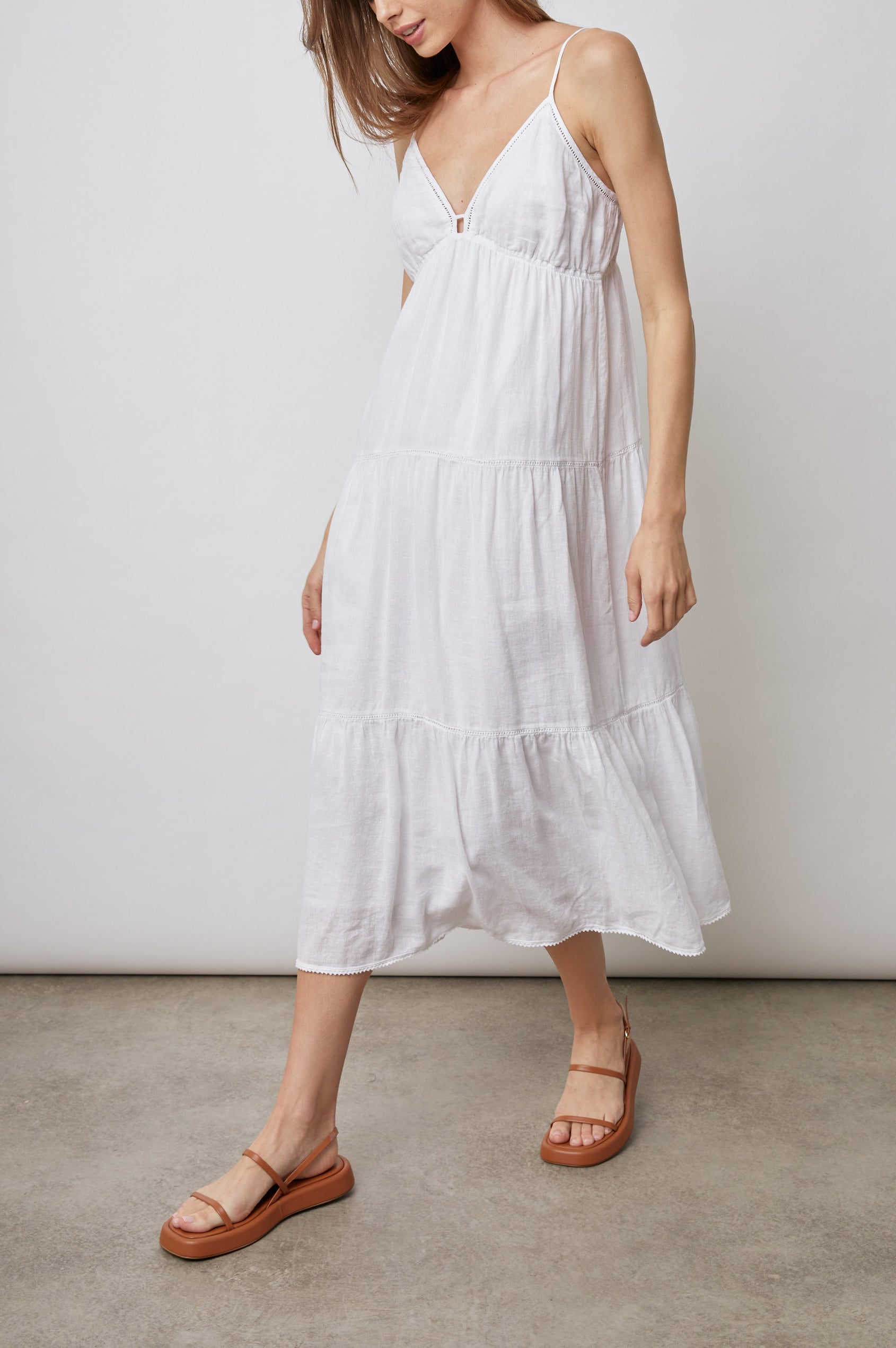 AVRIL-WHITE-LACE-DETAIL-FRONT BODY IN MOTION