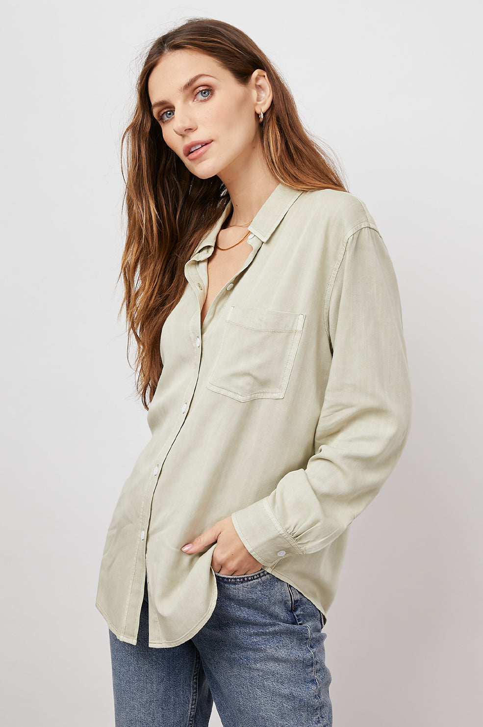 BARRETT LIGHT OLIVE LONG SLEEVE BUTTON DOWN-FRONT UNTUCKED