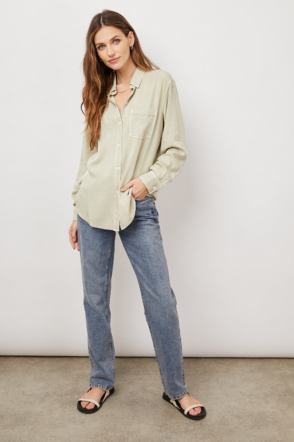 BARRETT LIGHT OLIVE LONG SLEEVE BUTTON DOWN-FULL FRONT BODY UNTUCKED