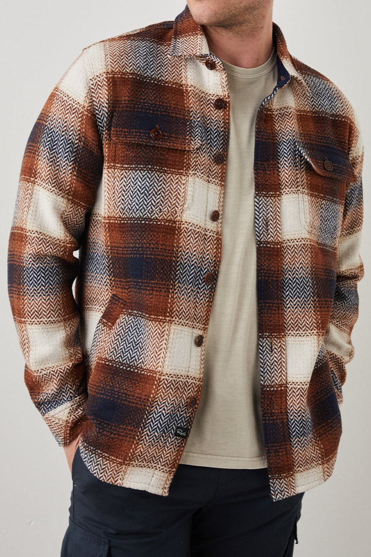 BERKSHIRE CHINCHILLA NAVY CIRRUS - SIDE ANGLE