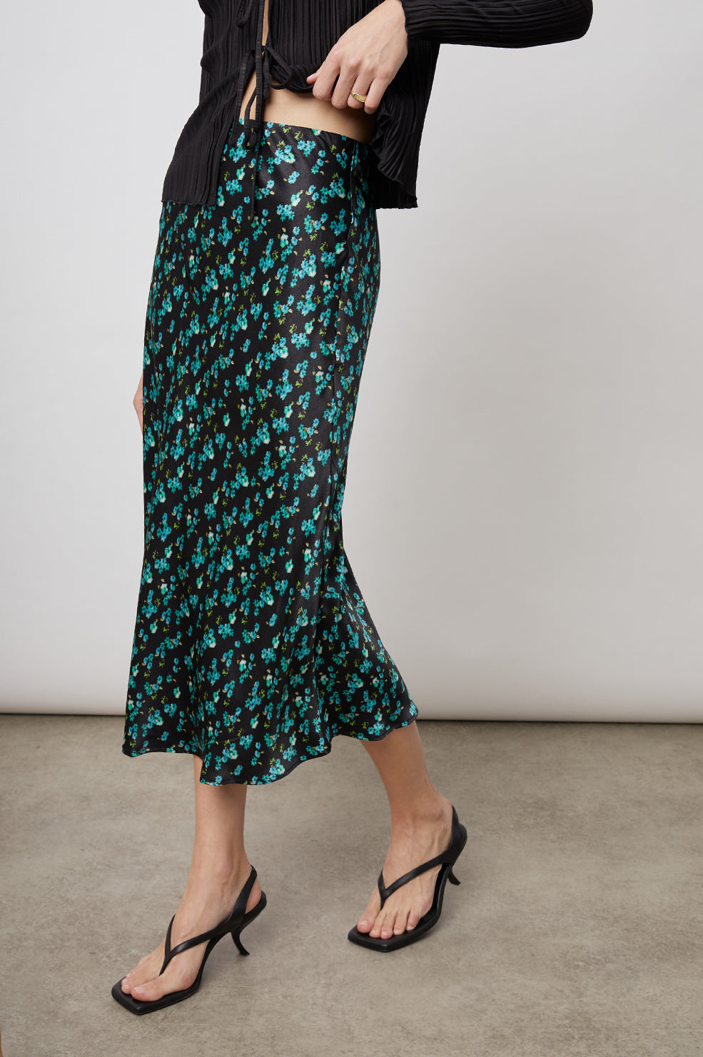 ANYA MINT FLORAL SKIRT-SIDE ANGLE