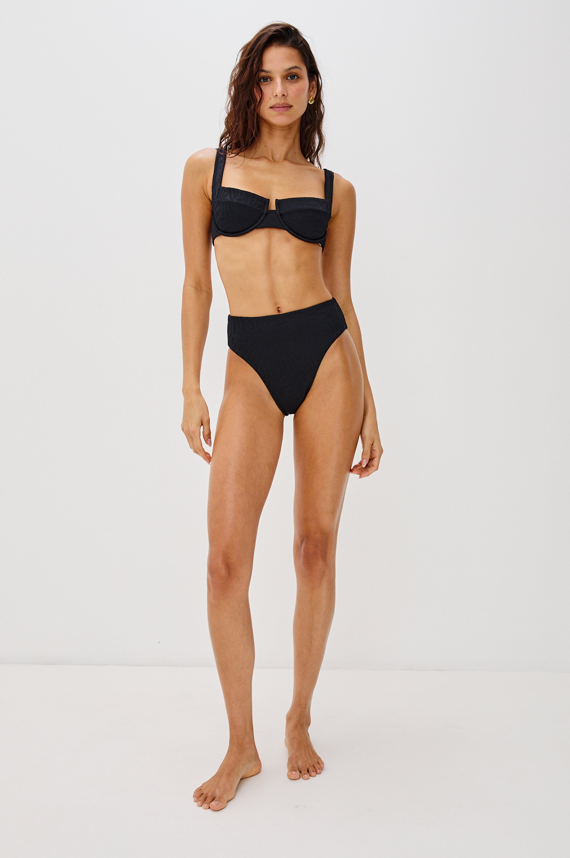BIANCA TOP ブラック Bibiy.BIANCA TOP BIBIY BIANCA TOP ブラック1点のみ