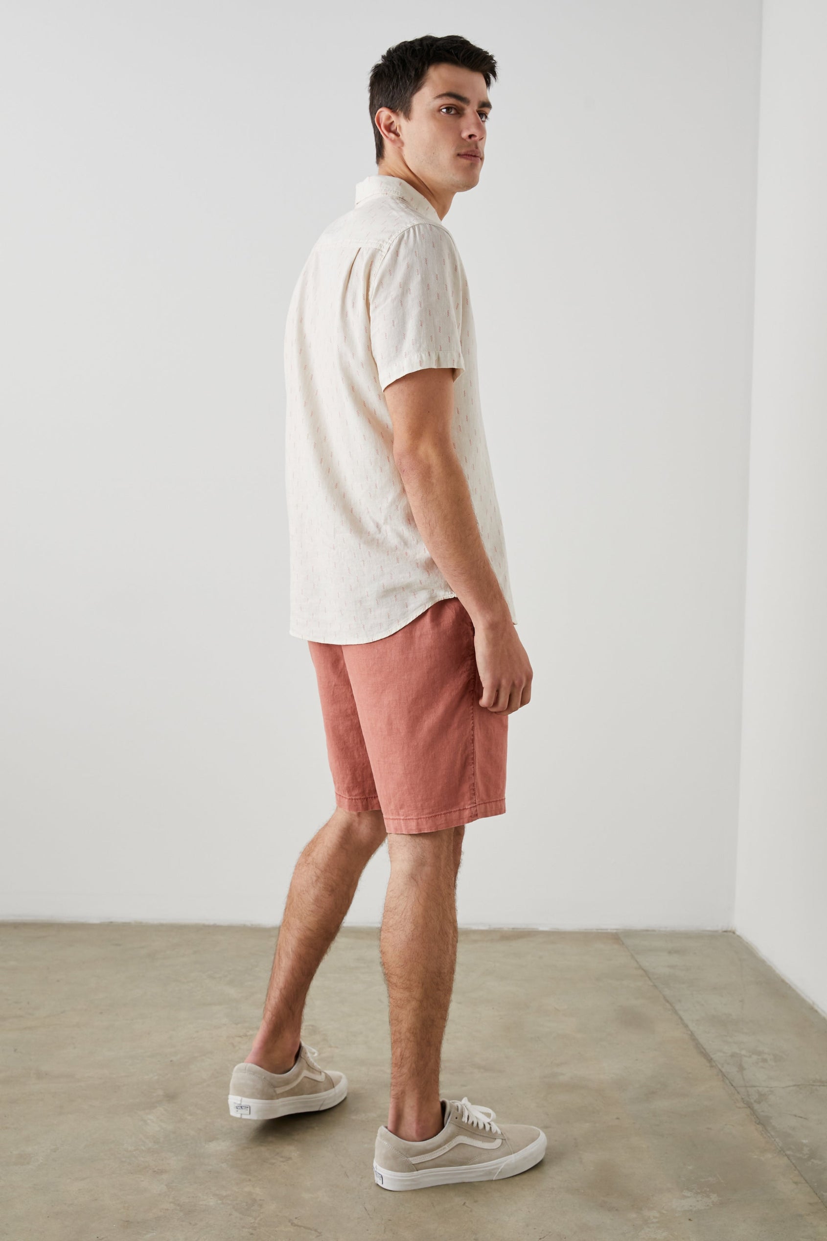 BODEN NANTUCKET RED SHORT - SIDE