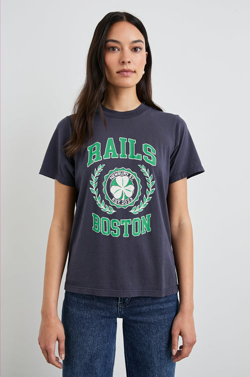 BOYFRIEND-TEE-RAILS-BOSTON-FRONT