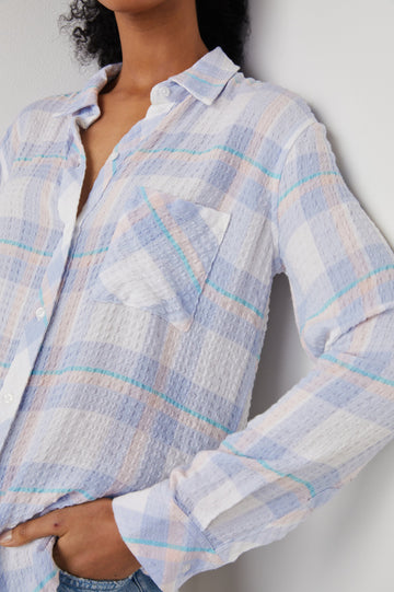 BRADY SHIRT WHITE PERRIWINKLE PEACH - POCKET DETAILS