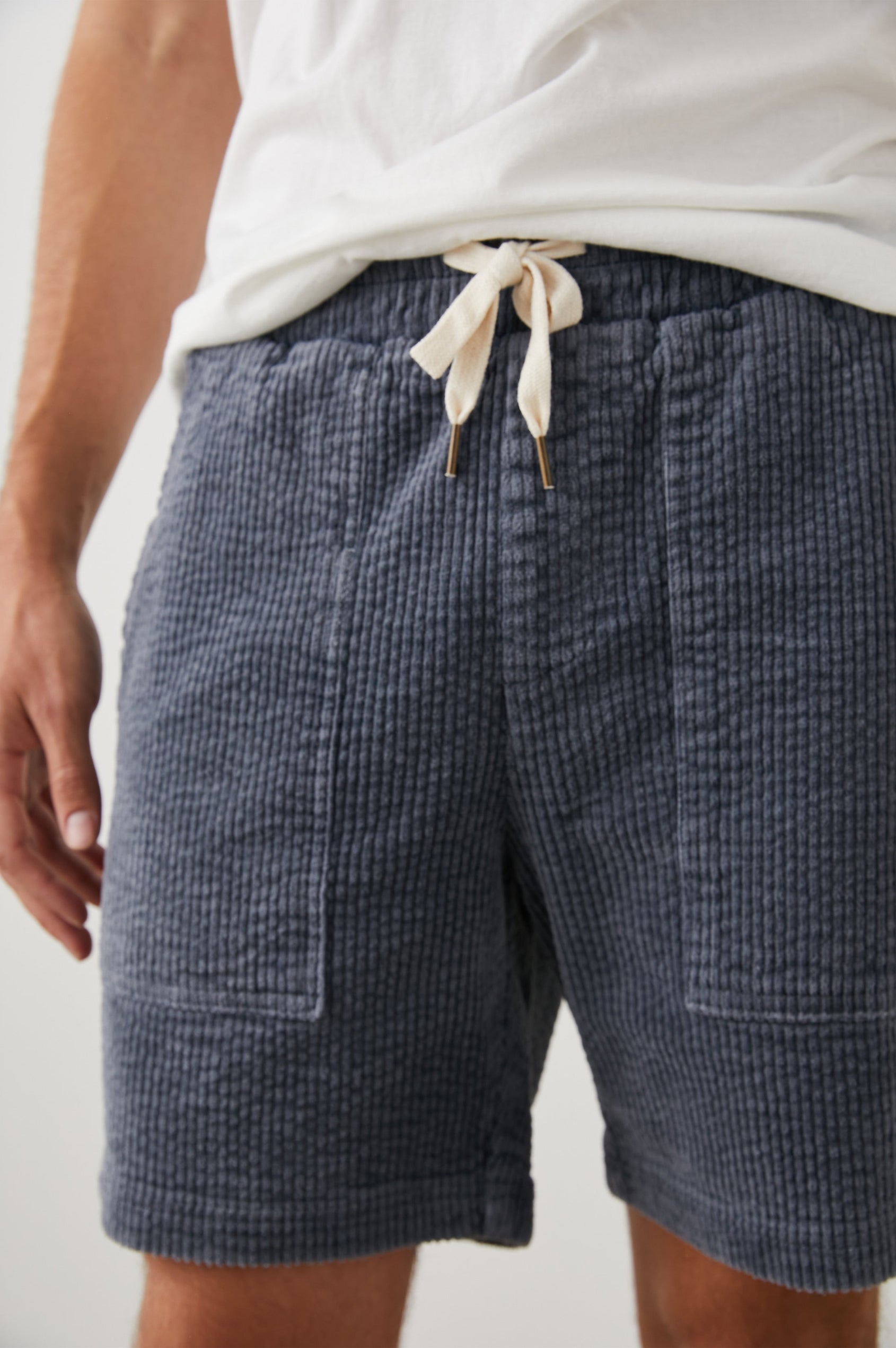 CALEB THUNDER BLUE SHORT - DETAIL