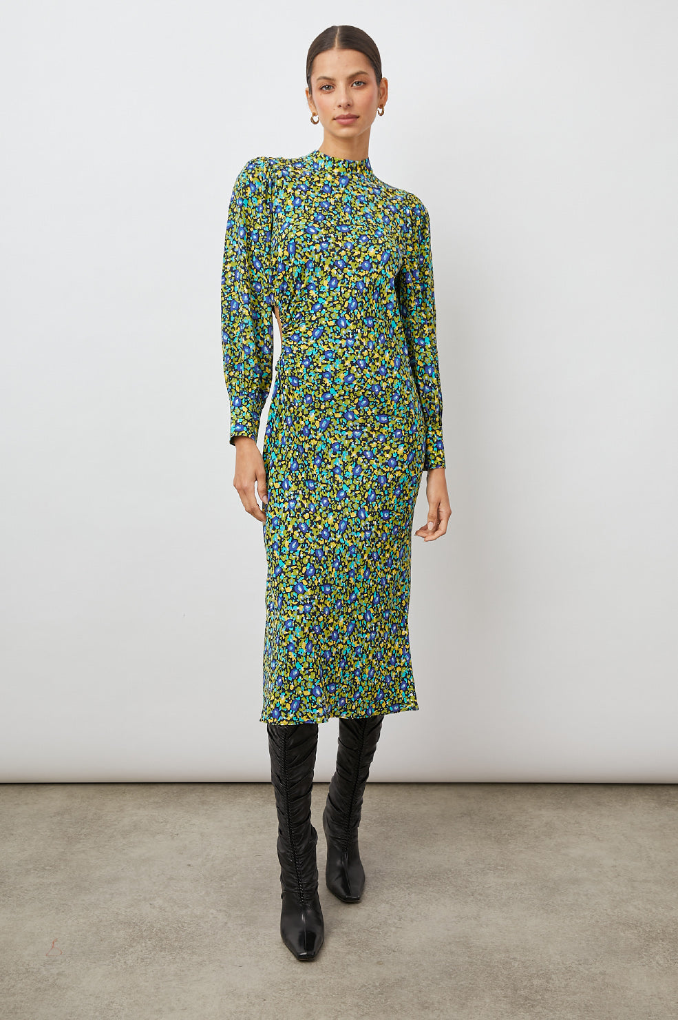 CARMEL DRESS ABSTRACT GARDEN - FRONT FULL ON BODY