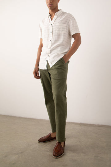 CARSON SHIRT - DUMONT STRIPE LINEN STEEL - FULL BODY