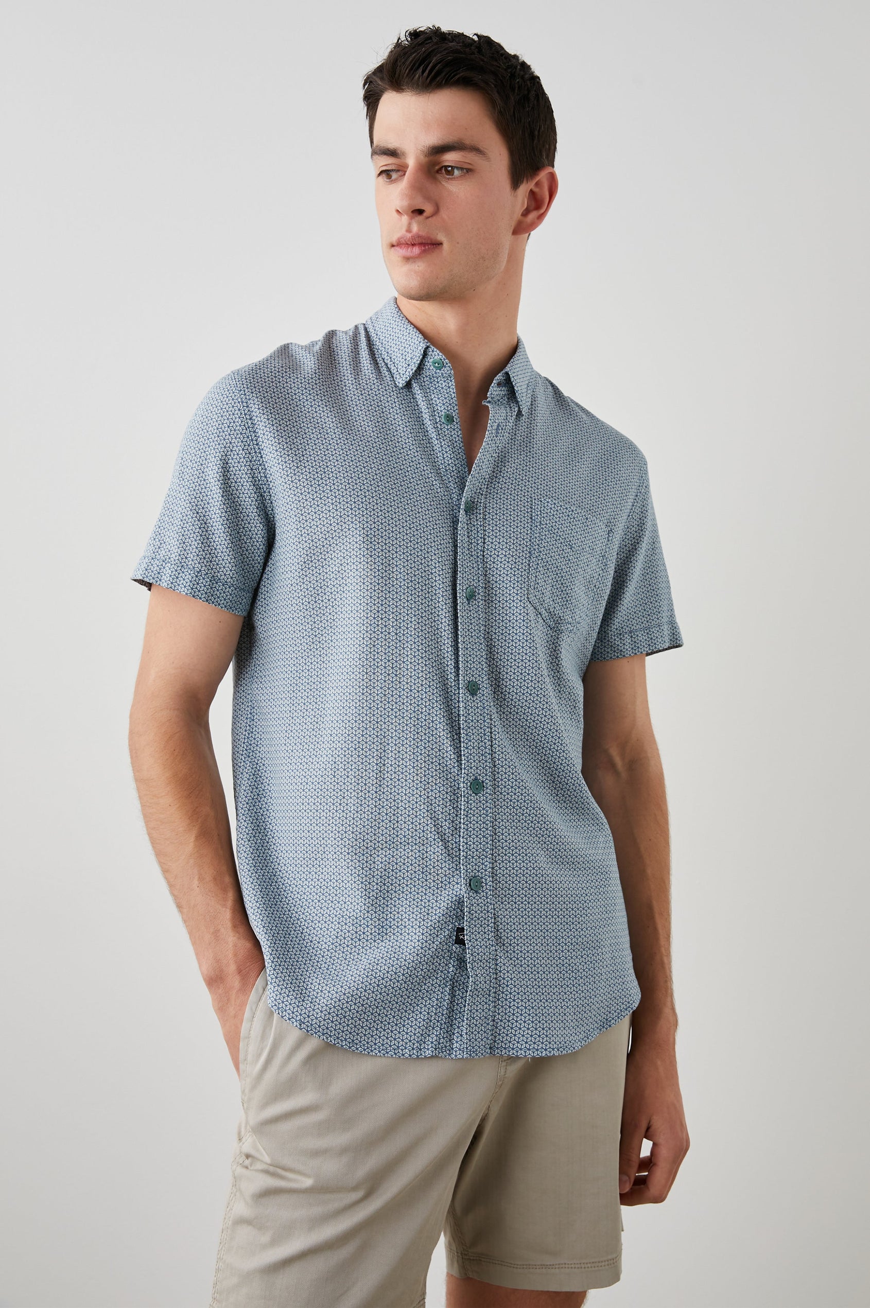 CARSON FRESCO NAVY INDIGO SHIRT - FRONT ONE HAND IN POCKET