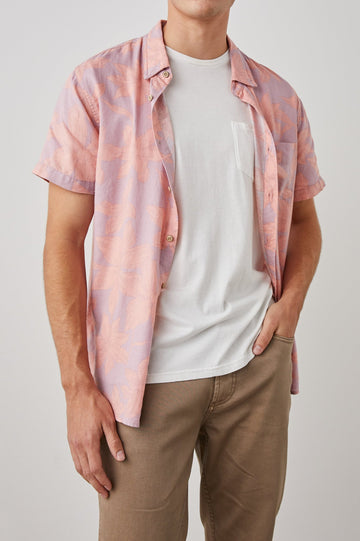 CARSON SHIRT GARDEN SANDS FLAMINGO - FRONT