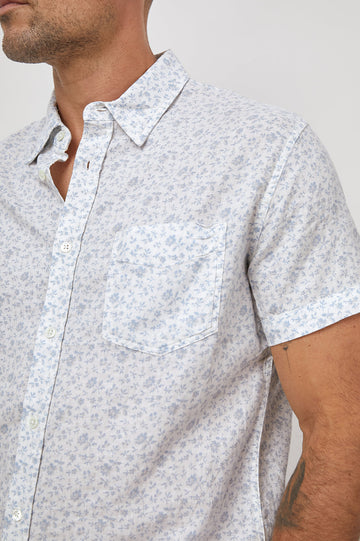 CARSON FLOWER GROOVE SHORT SLEEVE BUTTON DOWN-DETAIL