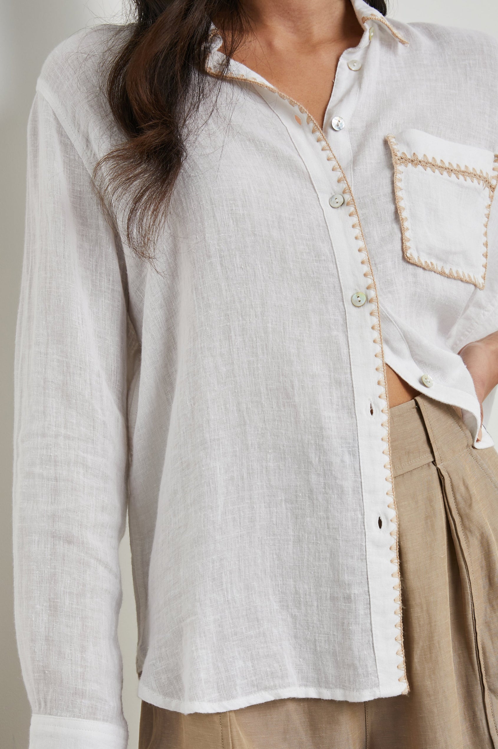 CHARLI-WHITE-BLANKET-STICH-DETAIL