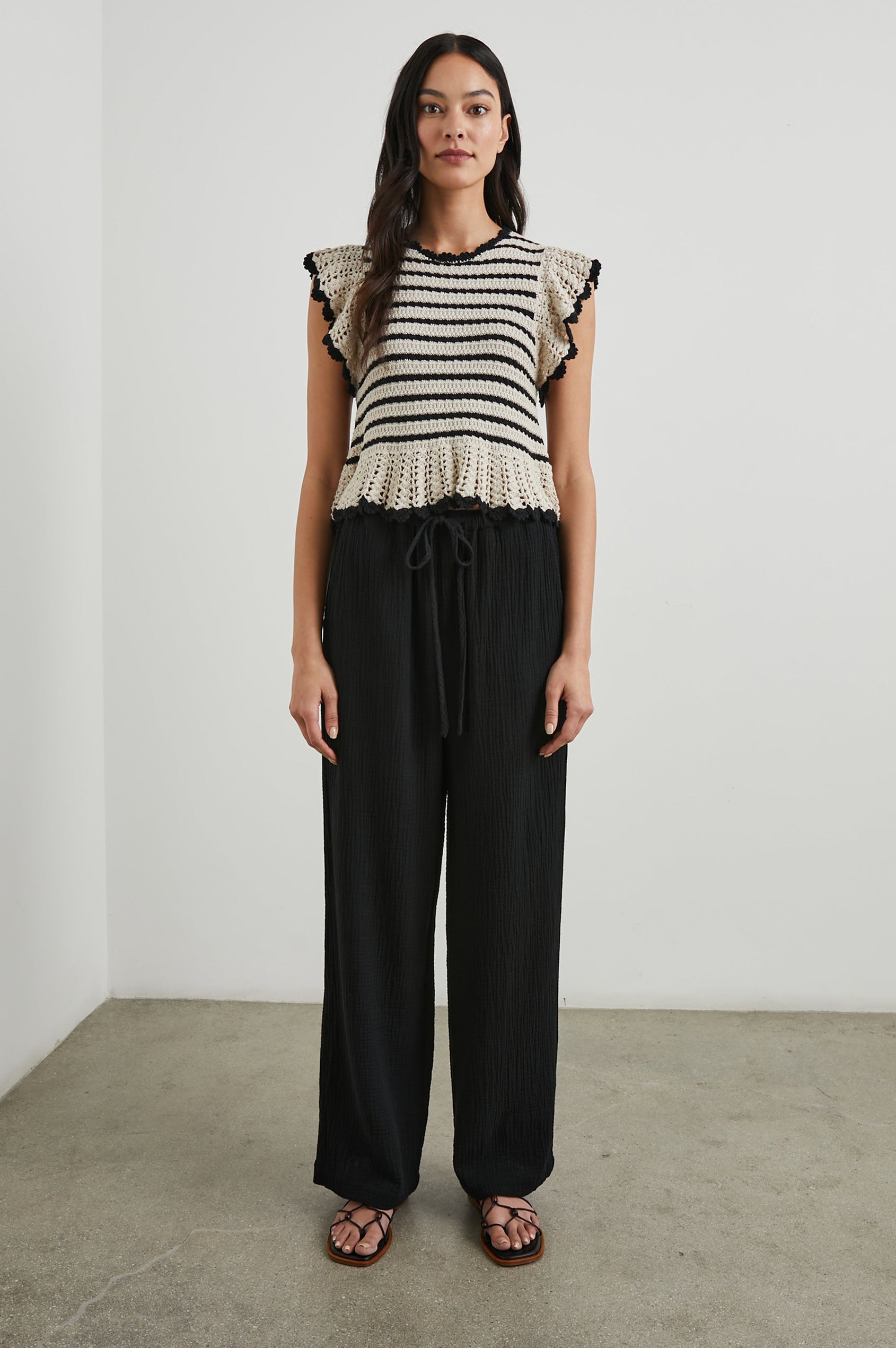 COEN-OATMEAL-BLACK-FULL FRONT BODY