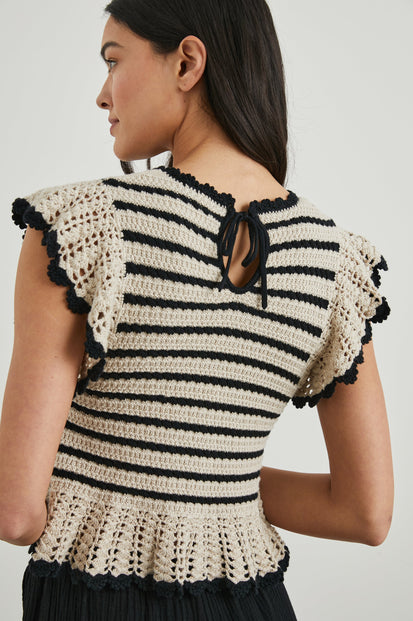 COEN-OATMEAL-BLACK-BACK DETAIL