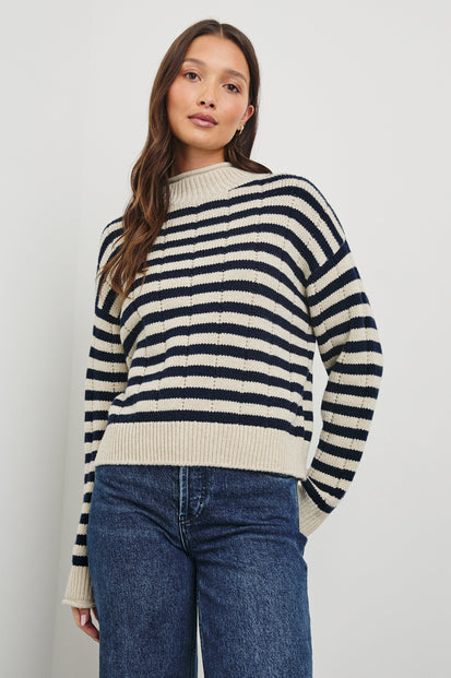 CORRINE-OAT-NAVY-STRIPES-FRONT