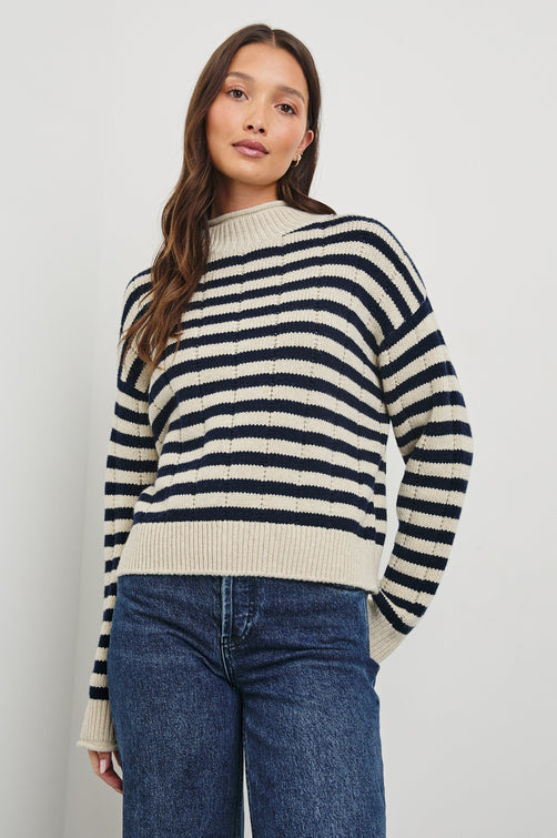 CORRINE-OAT-NAVY-STRIPES-FRONT