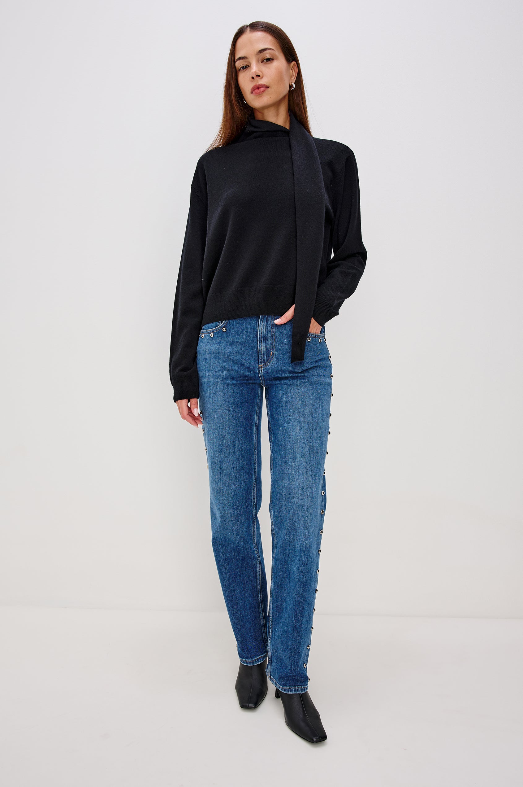 CORTINA SWEATER - BLACK