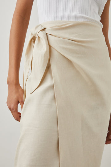 CRESSIDA-SAND-DETAIL