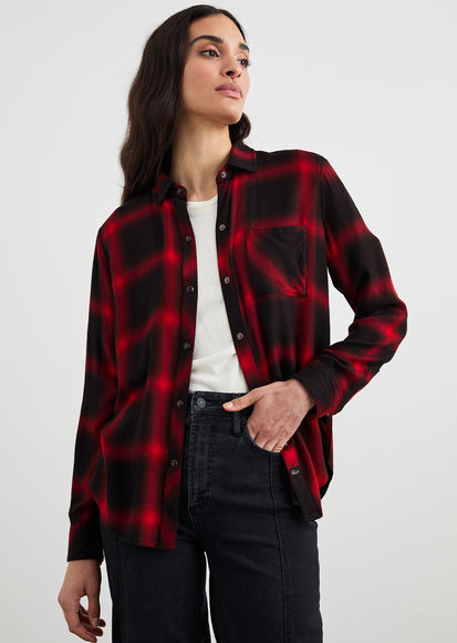 FRONT IMAGE OF MODEL WEARING HUNTER SHIRT IN DIFFUSED CARDINAL BLACK