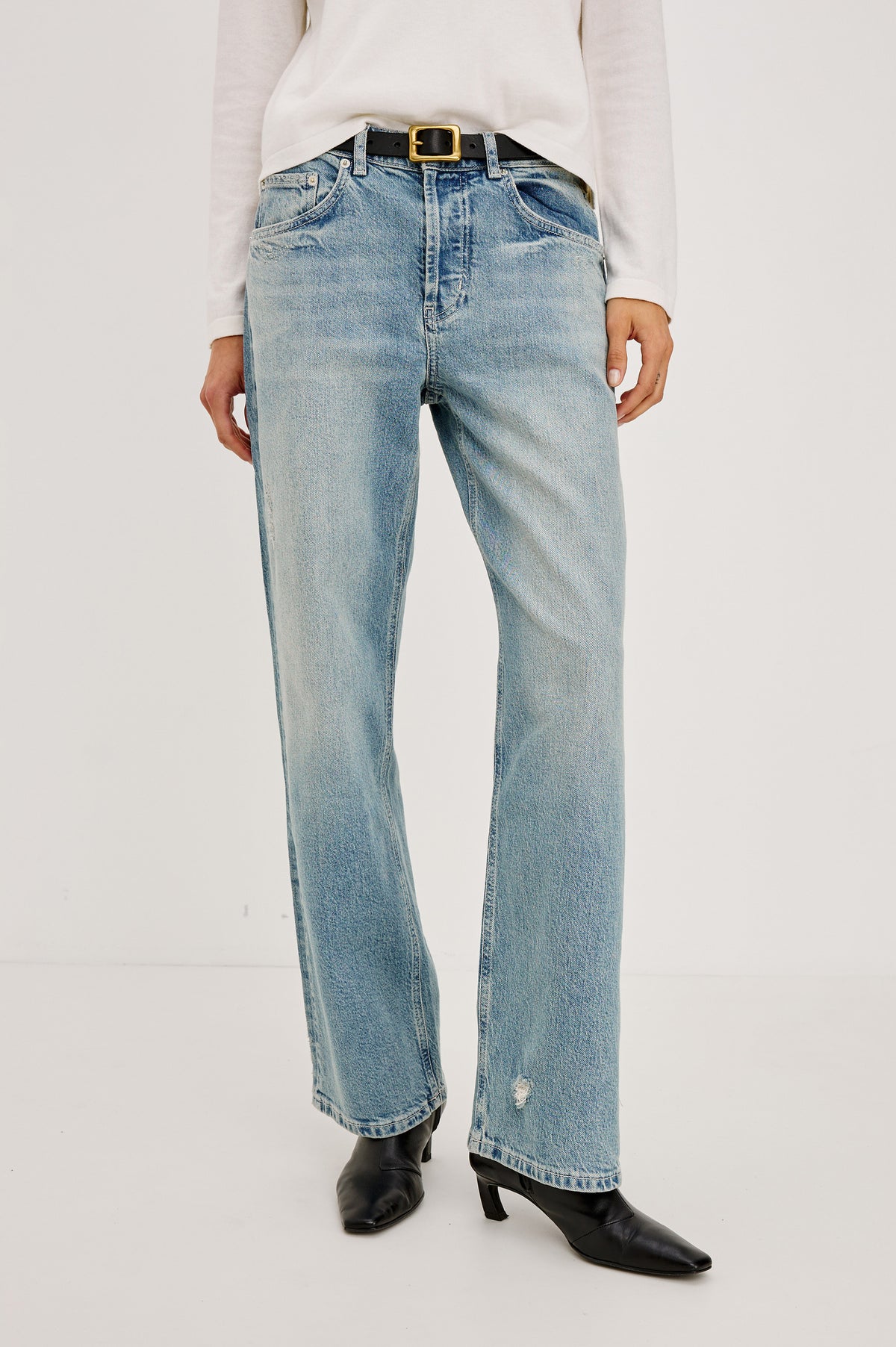 Del Mar Boyfriend Jean in Denim With Low-Slung Fit, straight Relaxed Legs, 5-Pockets, and Button Fly in Archive Colorway, a light blue wash - Lower Body Front View Featured on Model