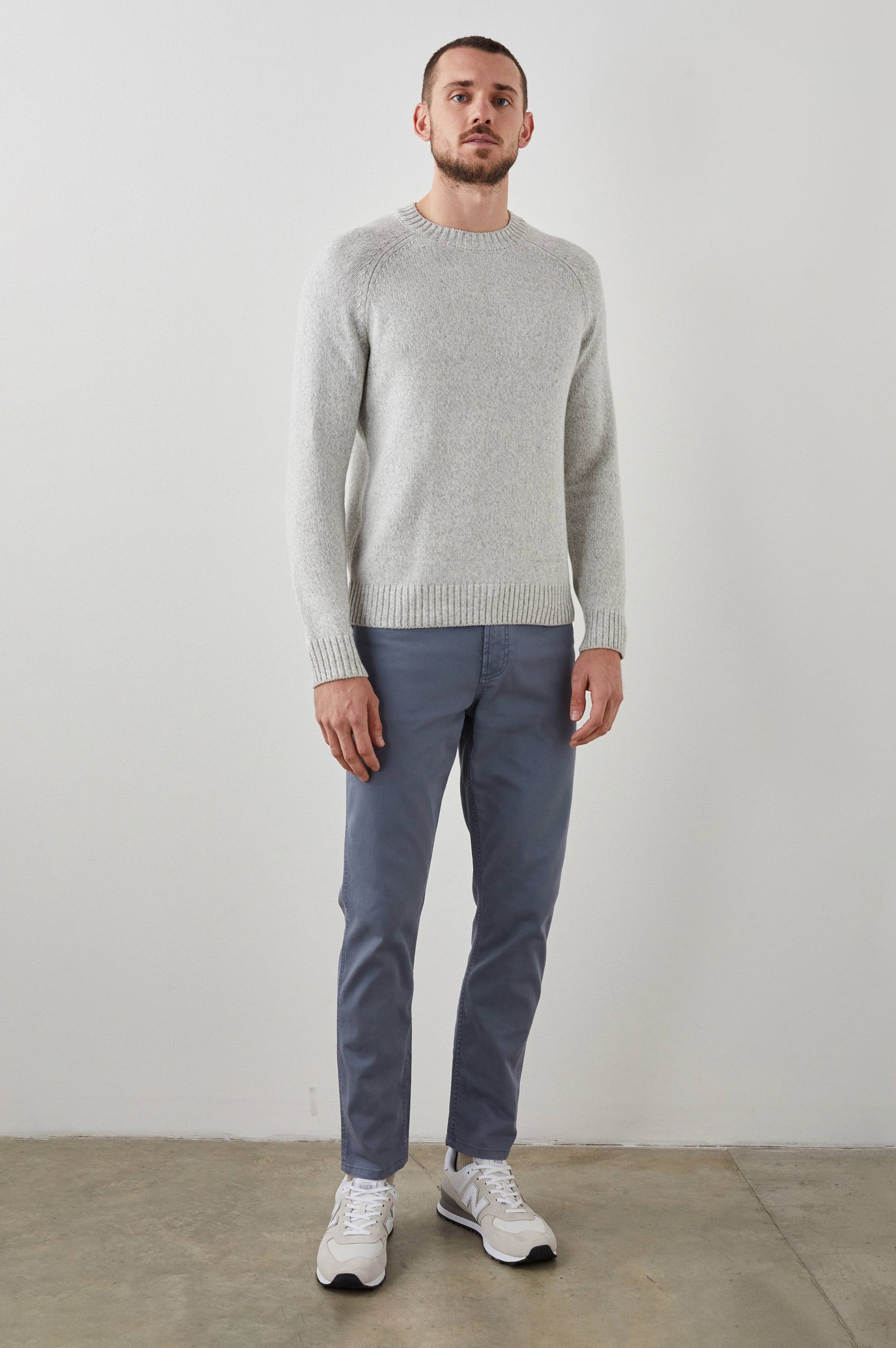 DONOVAN GRAVEL SWEATER - FRONT FULL BODY