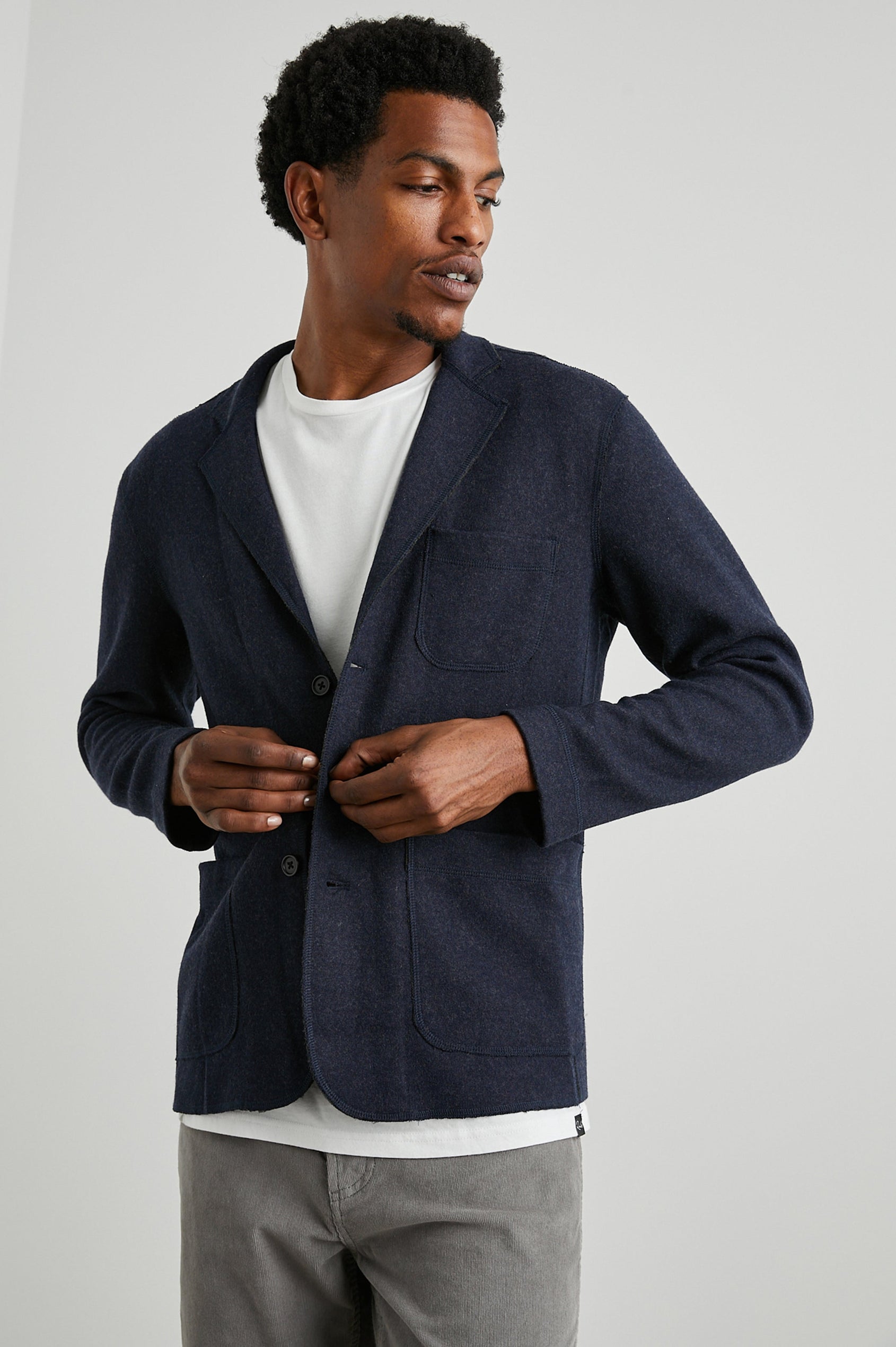 DWIGHT NAVY BLAZER - FRONT ADJUSTING BUTTON