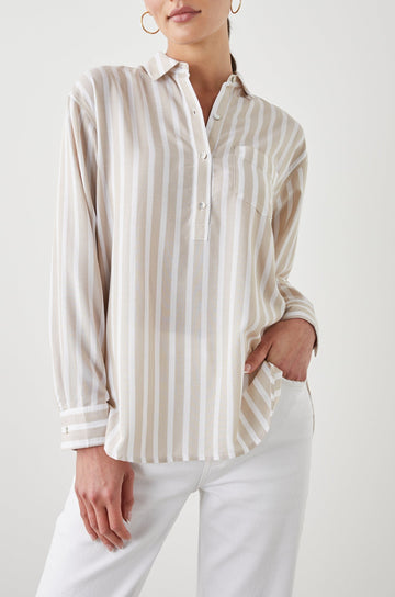 ELLE SHIRT NATURAL STRIPE - FRONT UNTUCKED