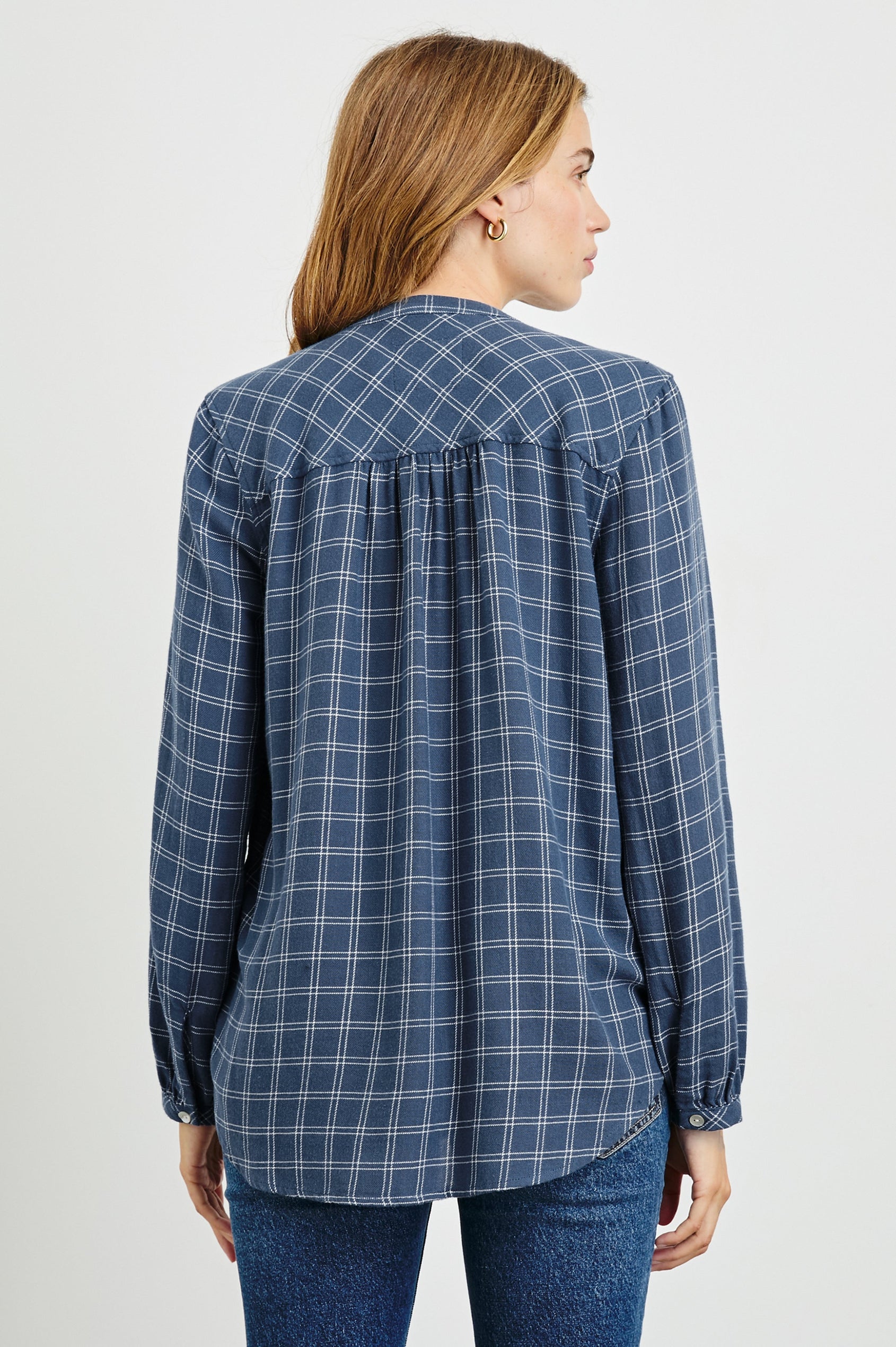 ELOISE-INDIGO-IVORY-PLAID-BACK