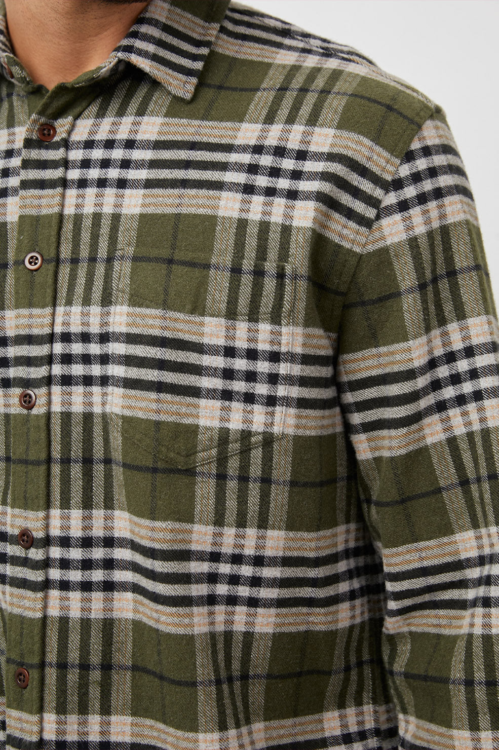 FORREST SHIRT TAMARIND OLIVE GLEN - POCKET DETAILS
