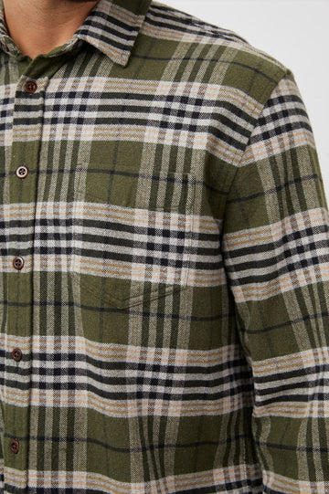 FORREST SHIRT TAMARIND OLIVE GLEN - POCKET DETAILS
