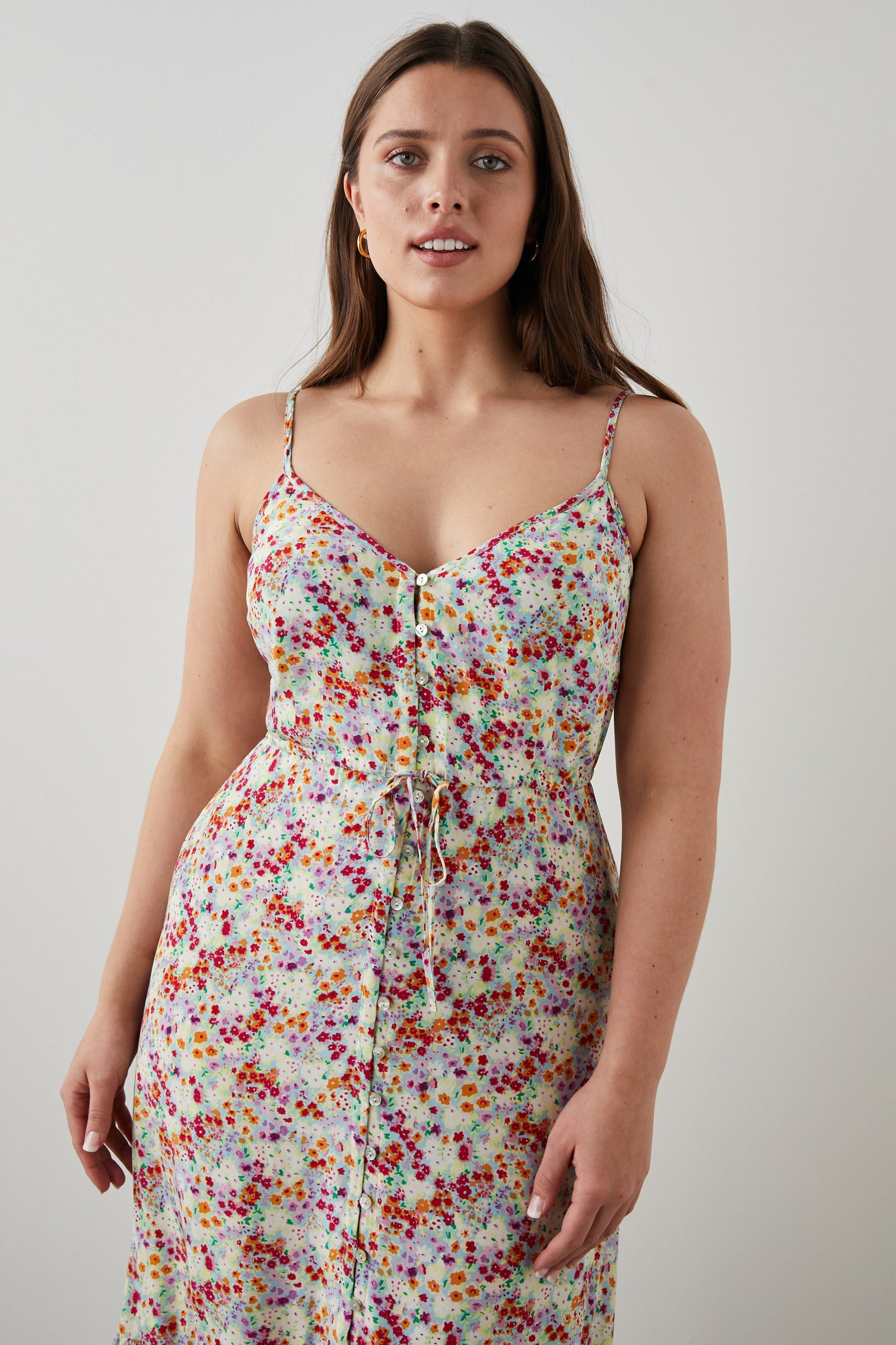 FRIDA DRESS FLEUR - DETAILS MODEL 2