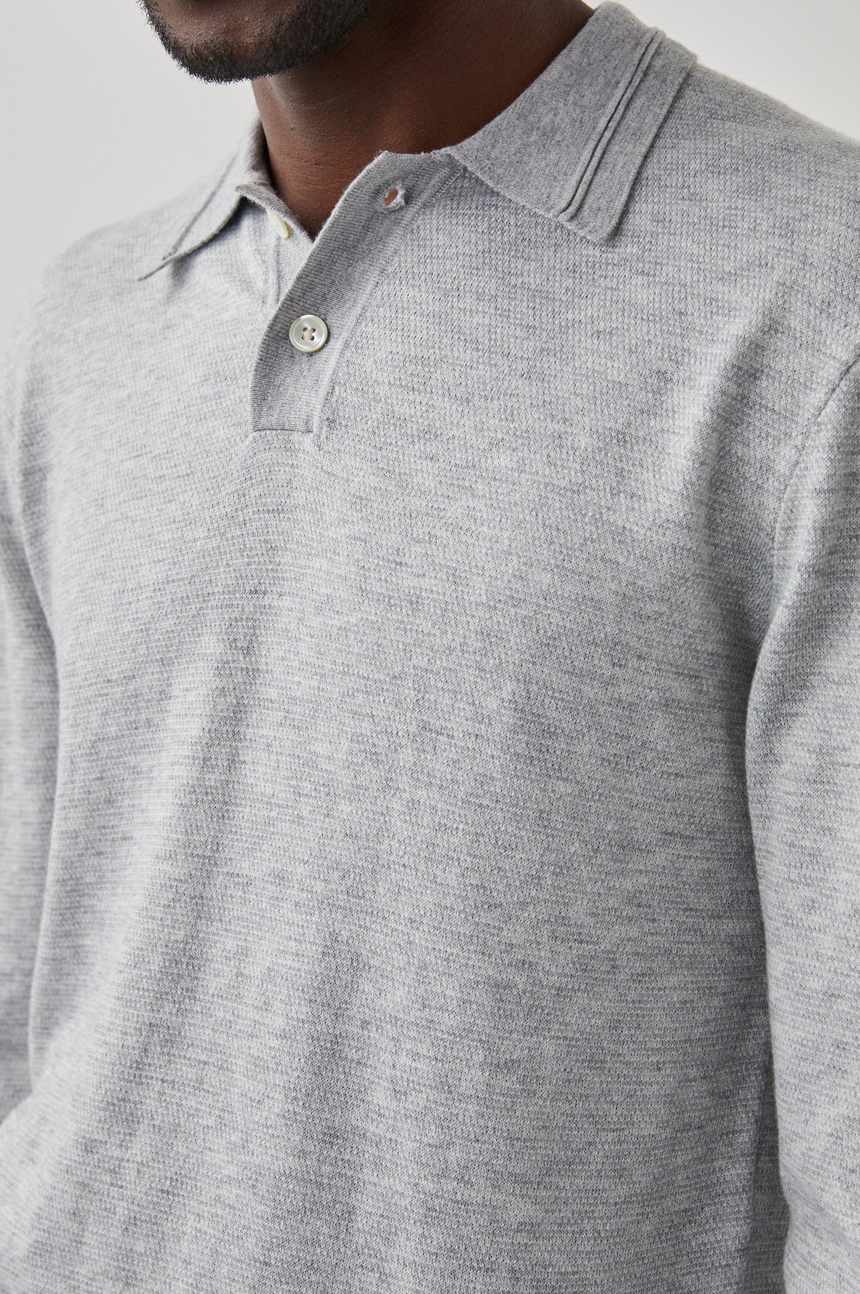 GREENWICH HEATHER GREY CREAM SWEATER - DETAIL