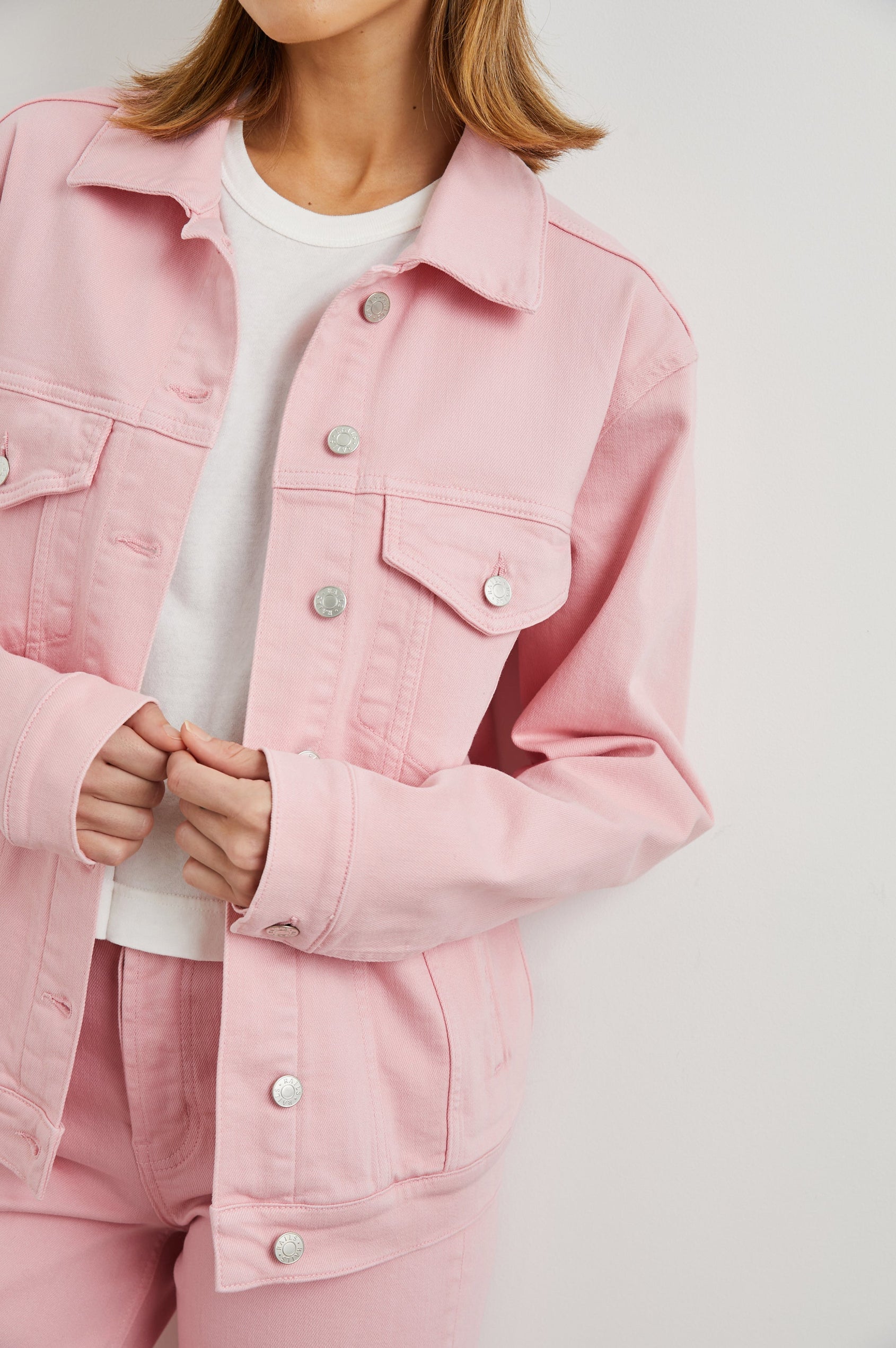 GROVE BOYFRIEND TRUCKER JACKET - BUBBLE GUM - FRONT DETAILS