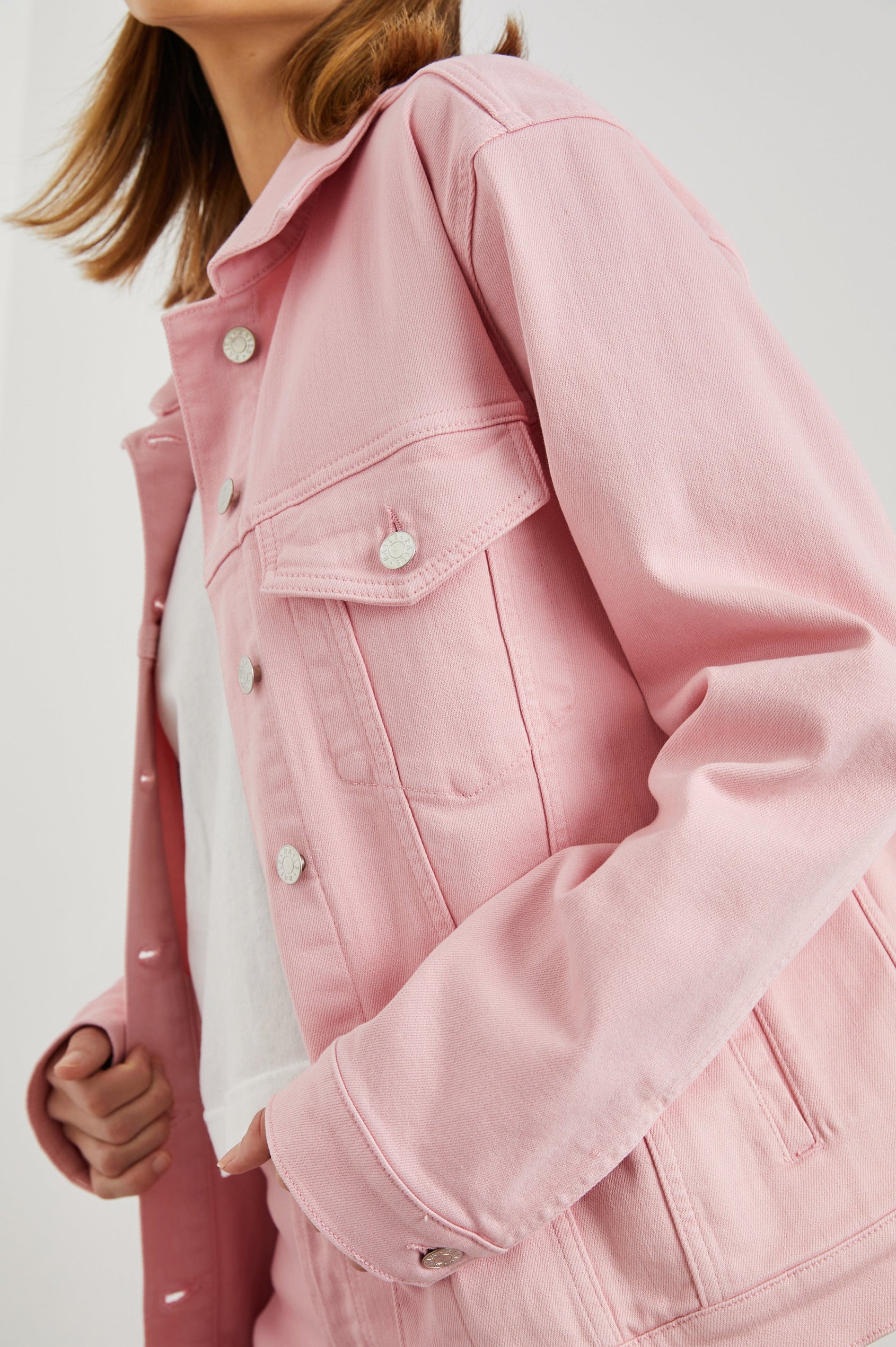 GROVE BOYFRIEND TRUCKER JACKET - BUBBLE GUM - SIDE DETAILS