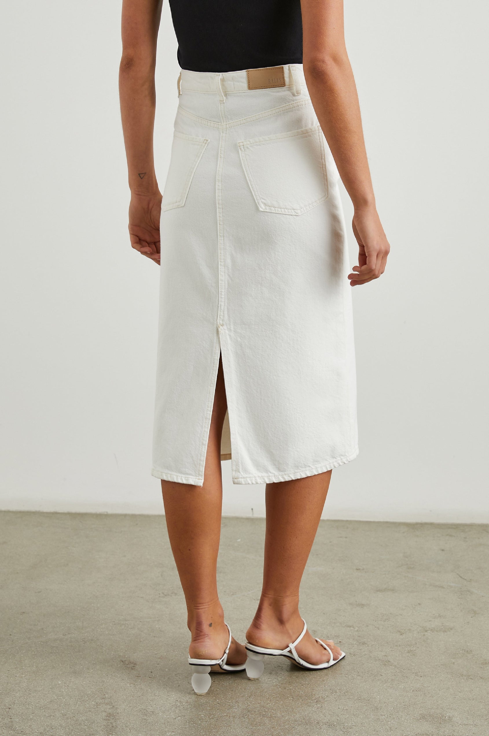 HIGHLAND SKIRT - ECRU - BACK BODY