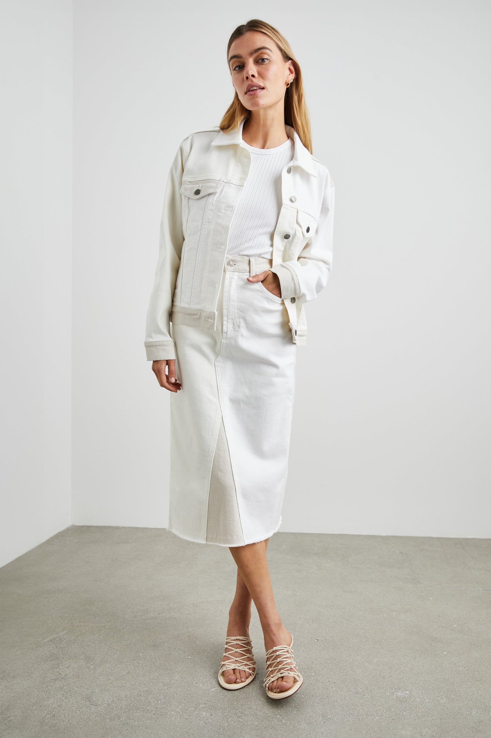 HIGHLAND SKIRT - ECRU PATCHWORK - FRONT BODY STYLED