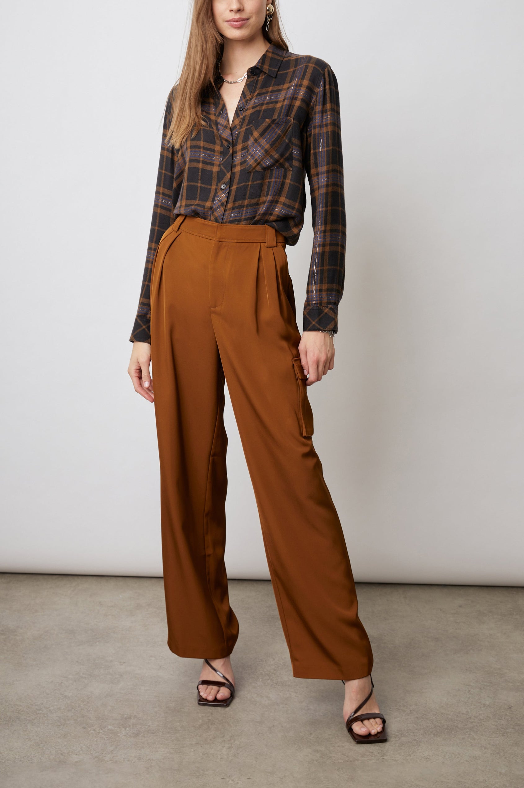 HUNTER-CAMEL-BLACK-LUREX-FRONT