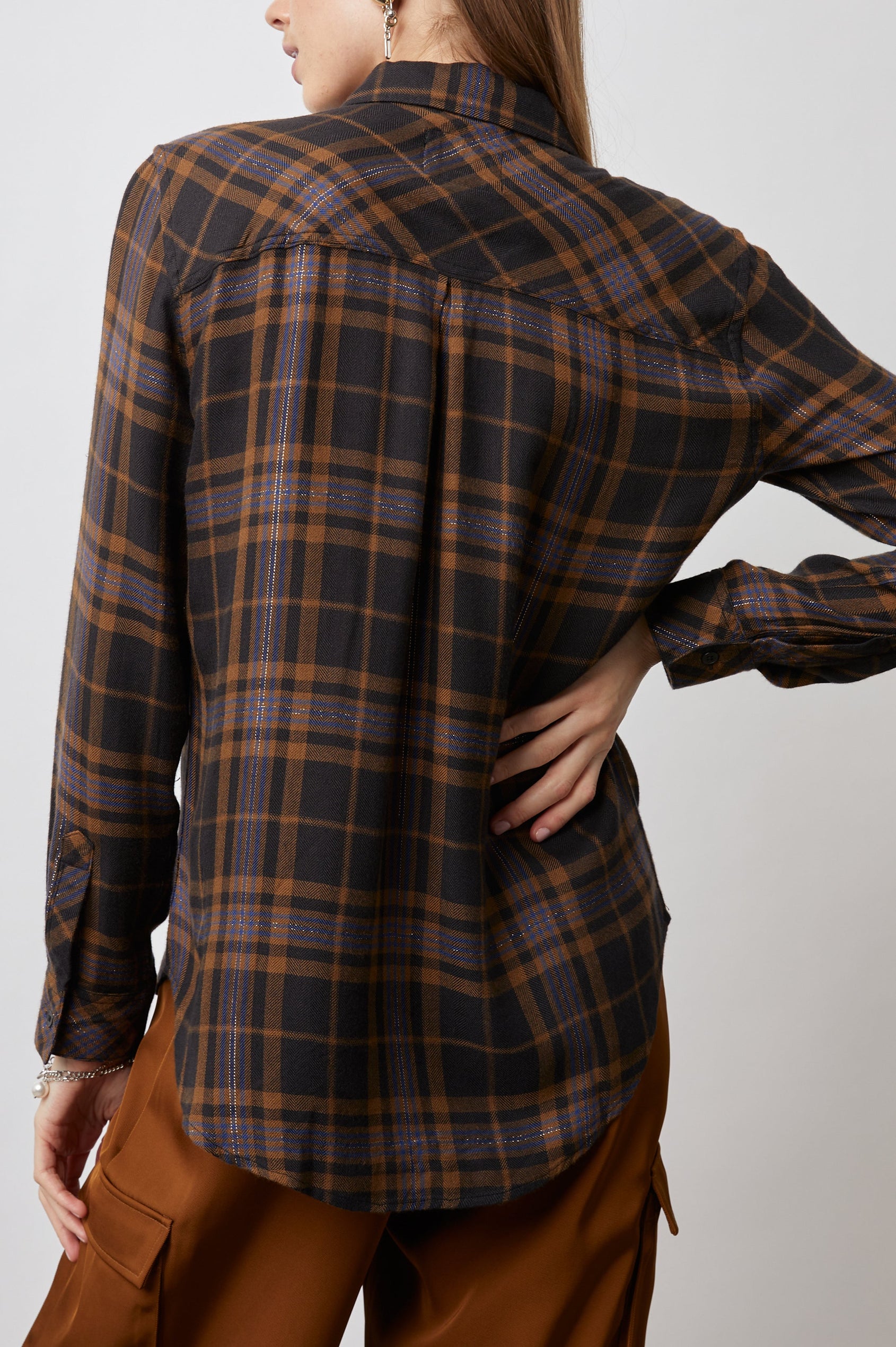 HUNTER-CAMEL-BLACK-LUREX-BACK