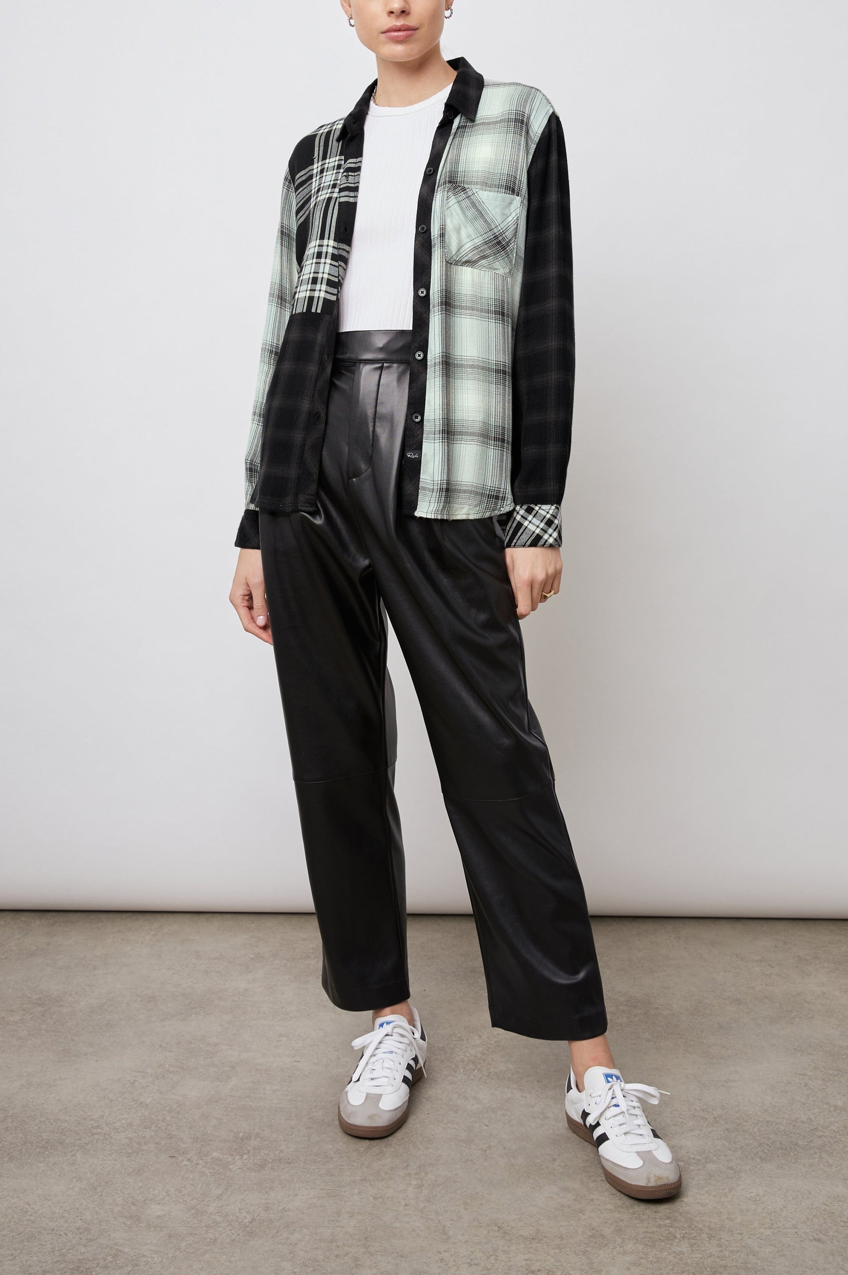 HUNTER-MIXED-ONYX-PLAID-FULL FRONT BODY