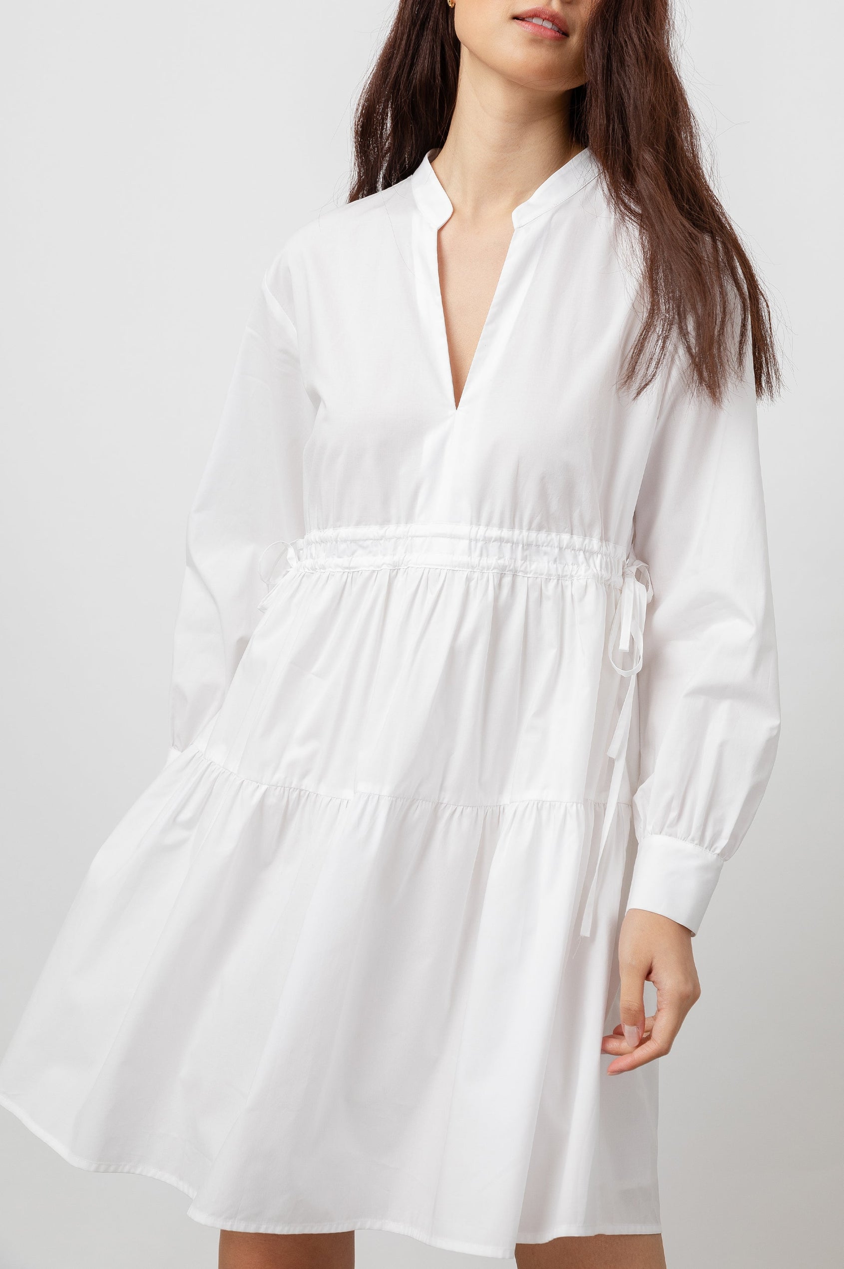 IVY-WHITE-FRONT IN MOTION