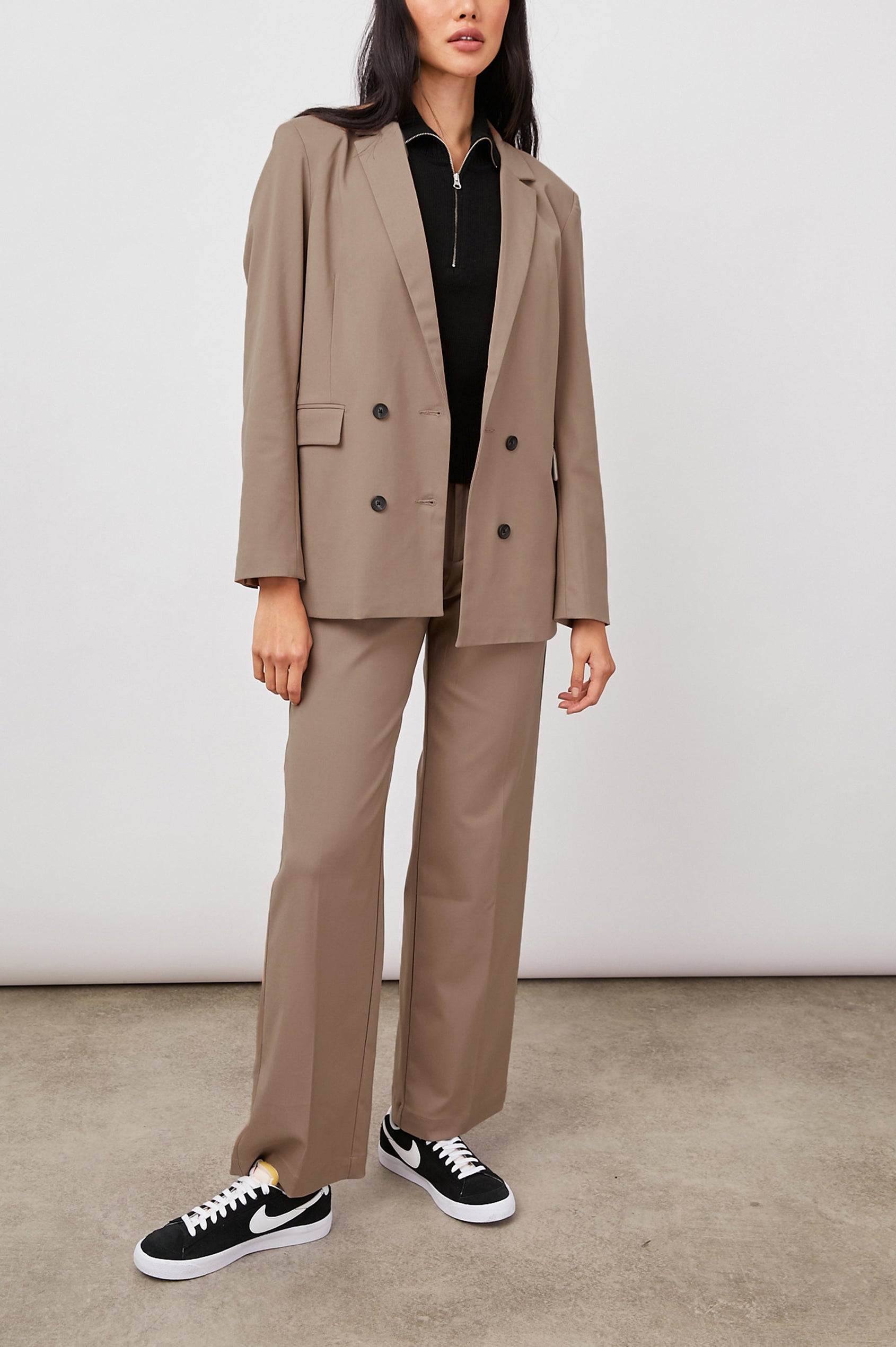 JAC-FAWN-FULL FRONT BODY