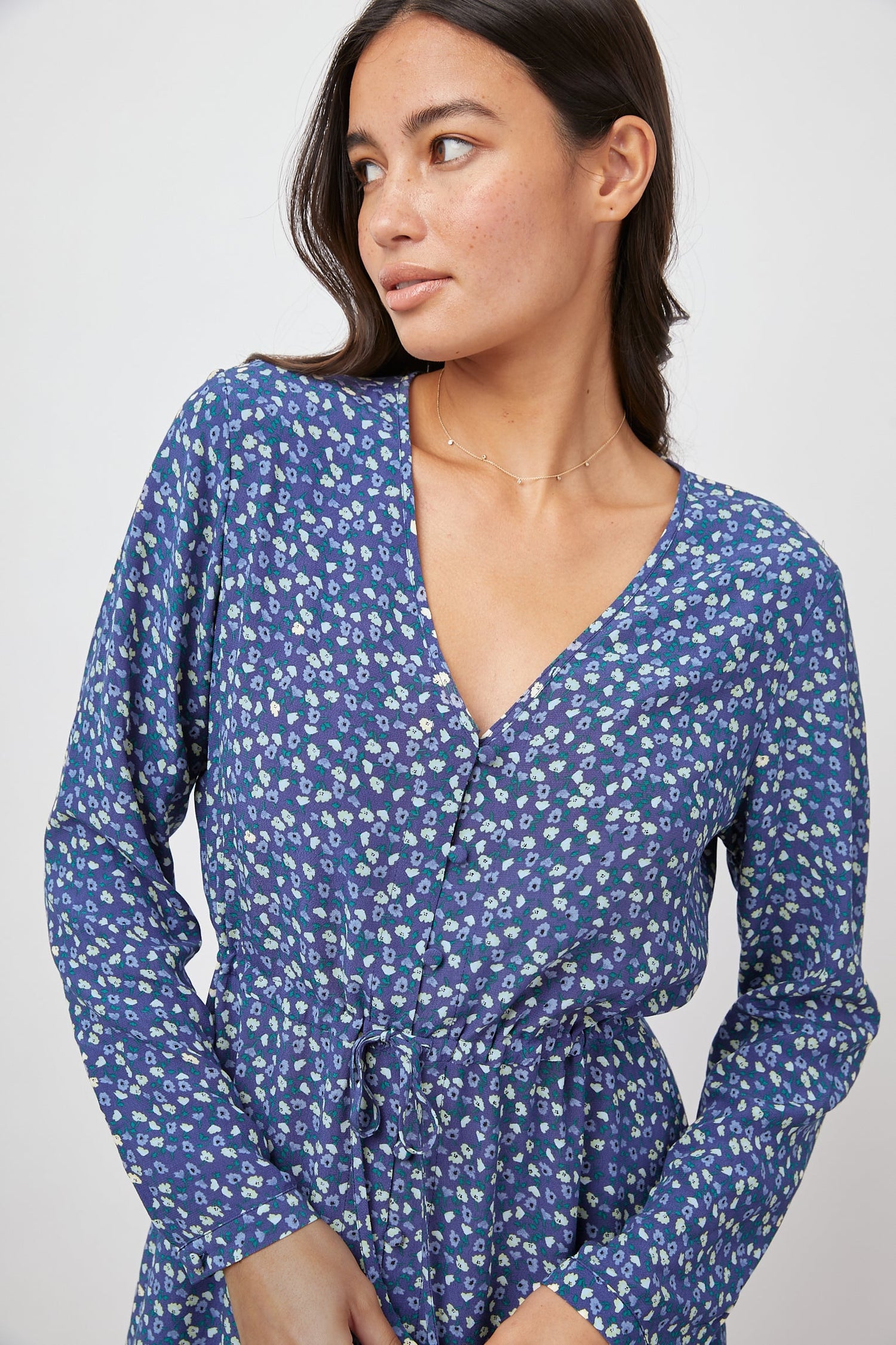 JADE NAVY DITSY FLORAL- DETAIL