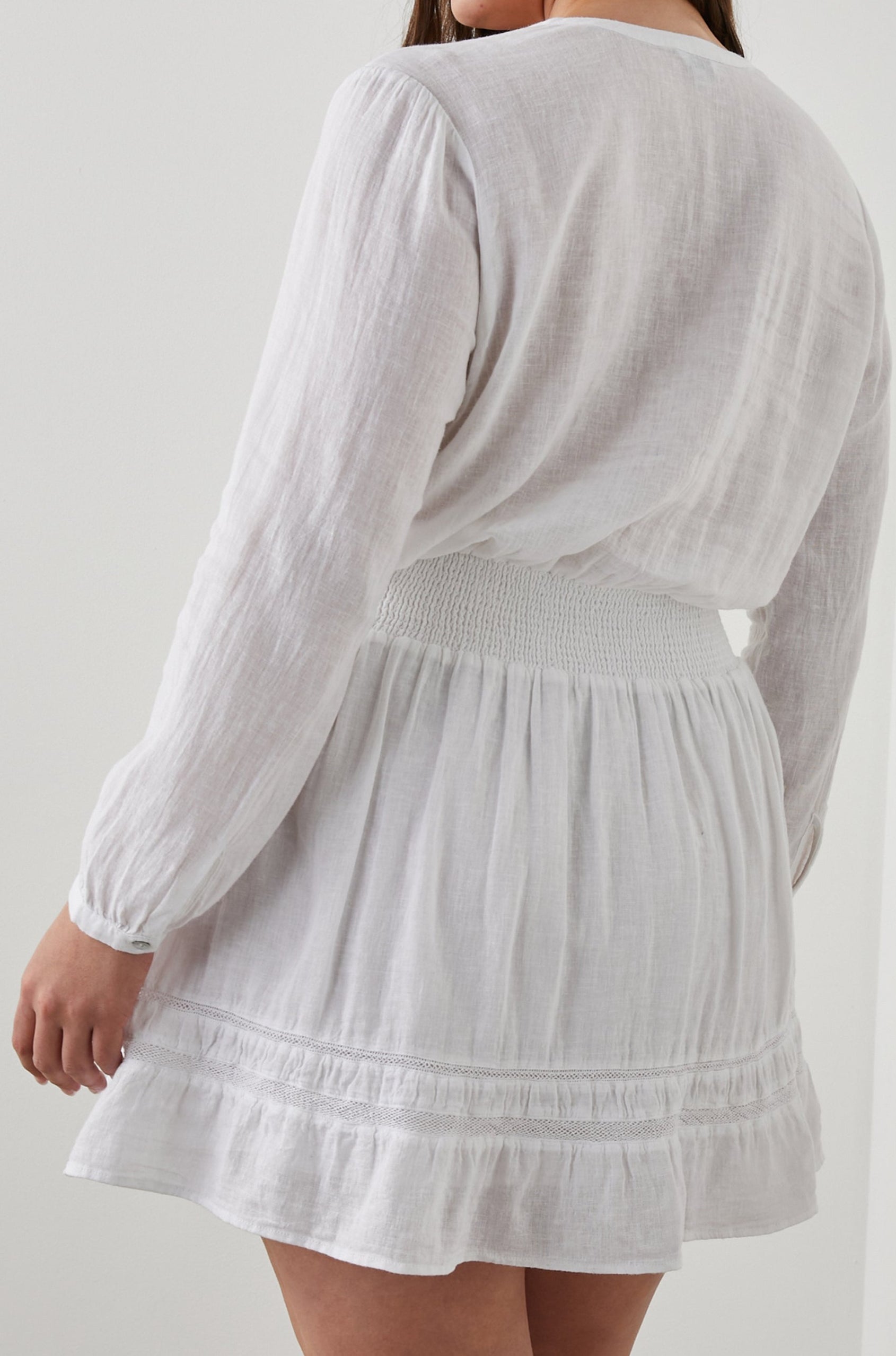 JASMINE DRESS WHITE LACE DETAILS - BACK MODEL 2